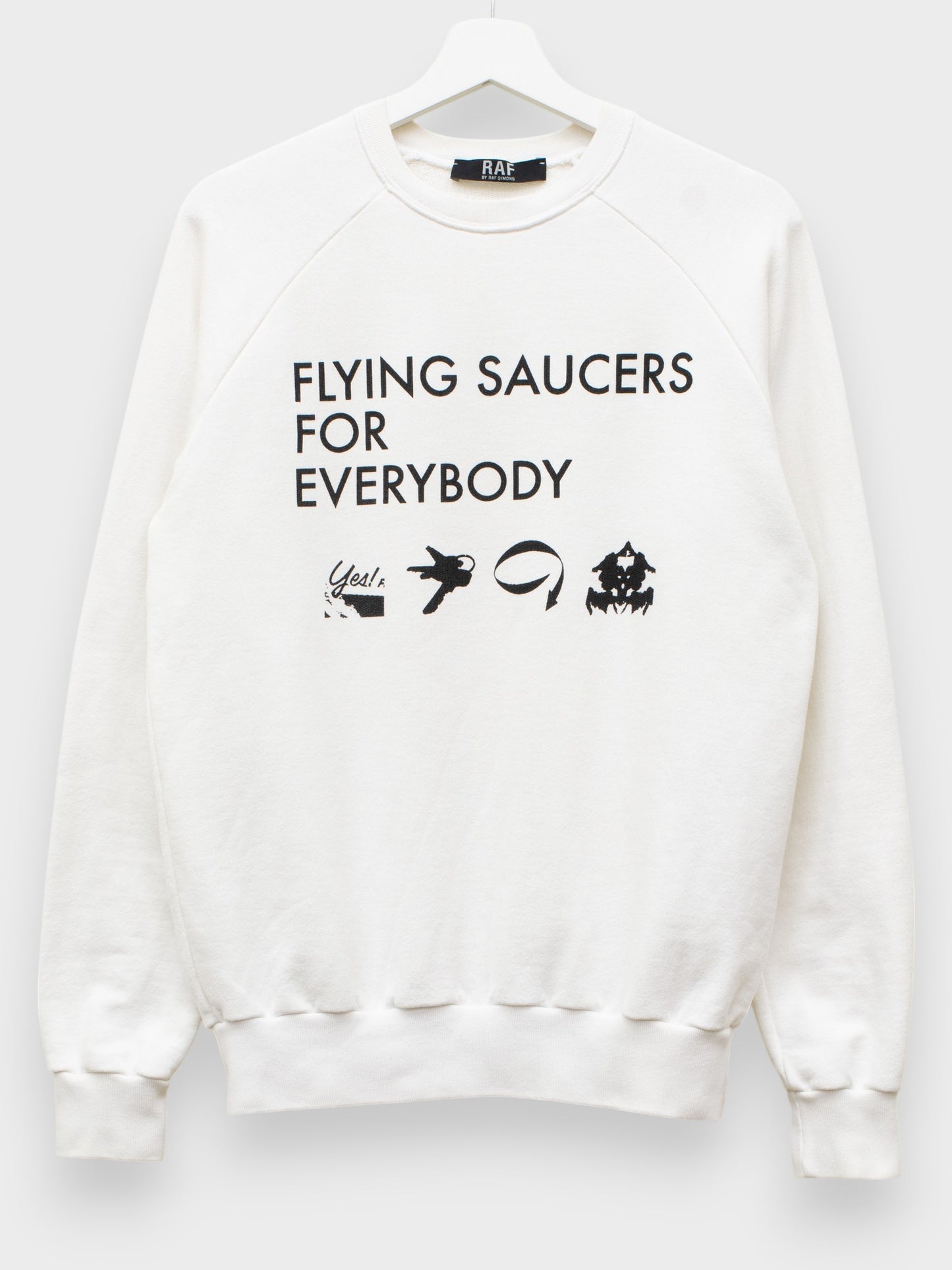 RAF by Raf Simons - A/W 2007 - "Flying Saucers for Everybody" crewneck (white) - size M