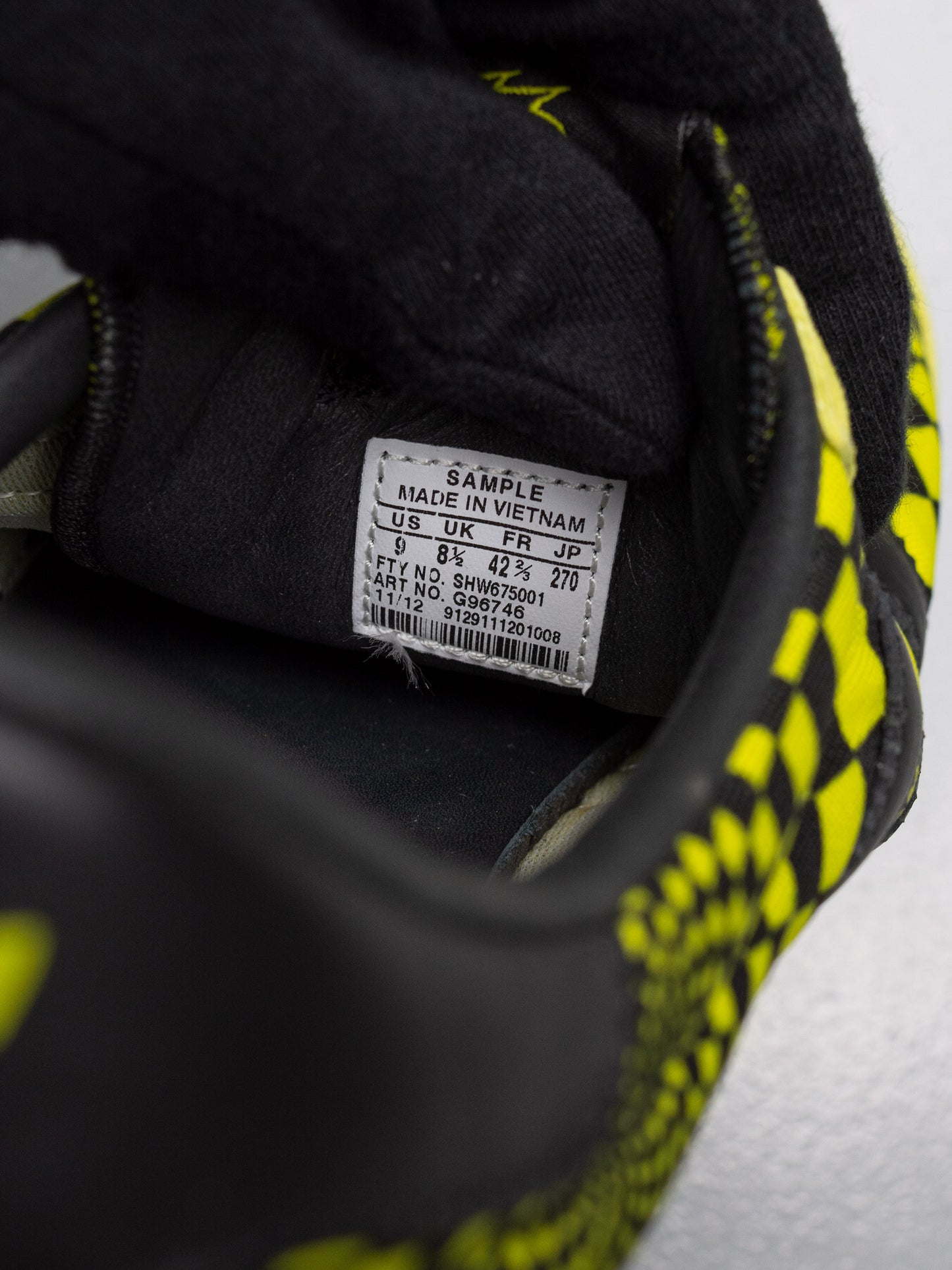 (sample) adidas Originals by Jeremy Scott A/W 2013 JS Arrow Opart - size 42 2/3