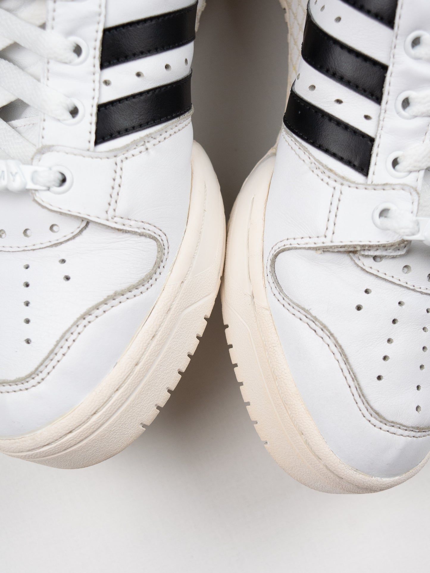 adidas Originals by Jeremy Scott - A/W 2010 - JS Wings 2.0 "OG" - size 42 2/3