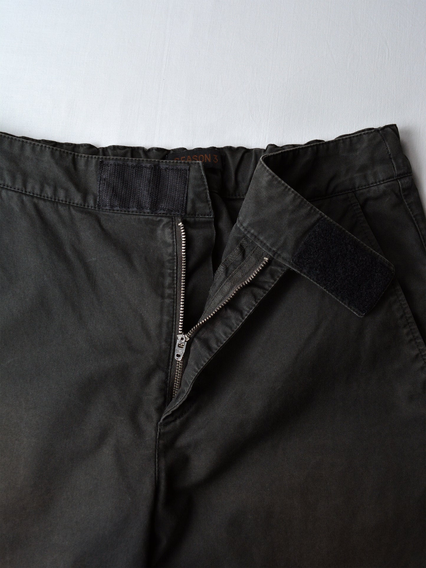 YEEZY Season 3 - Moto Joggers (Onyx Tame) - size S