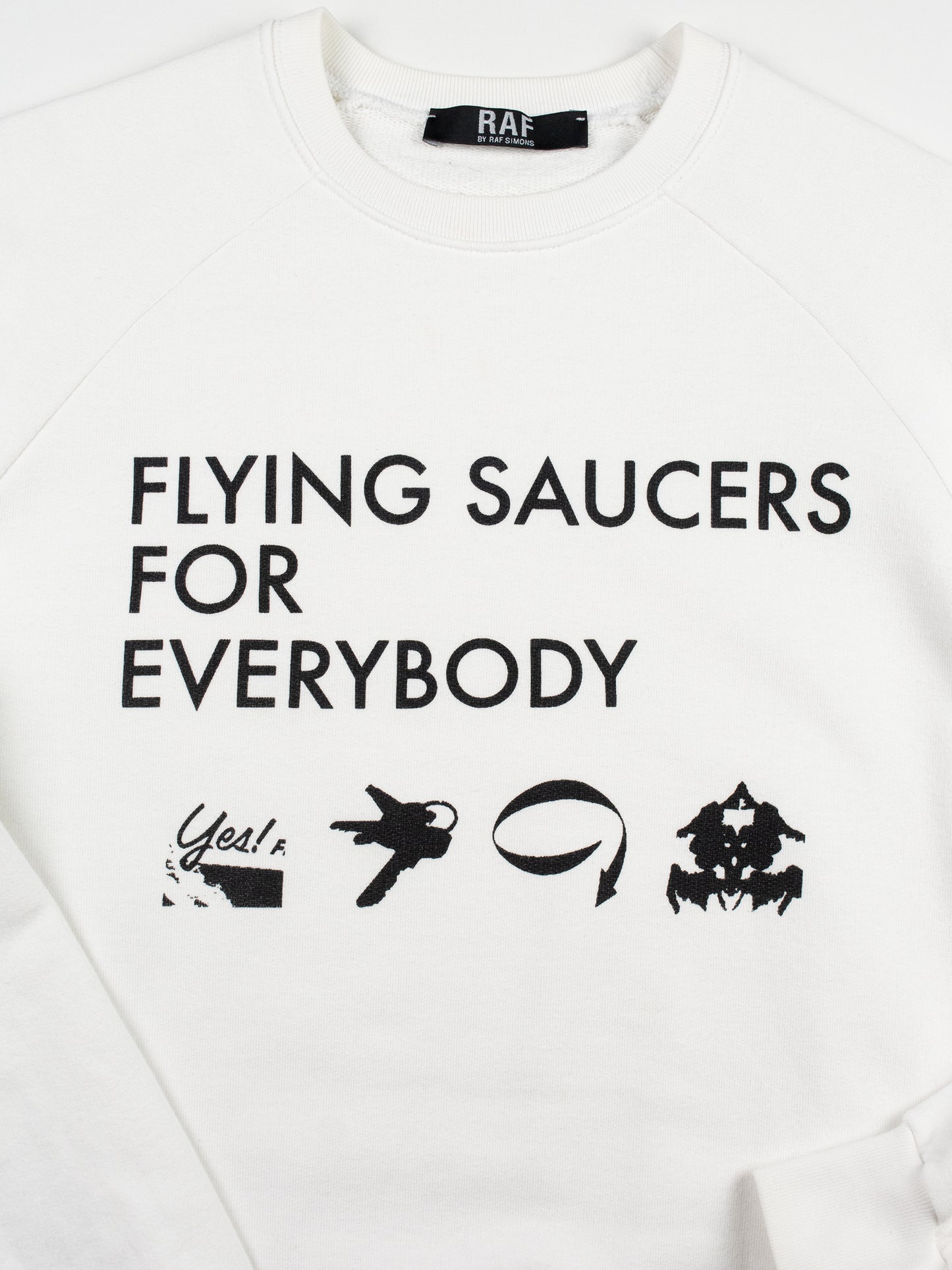 RAF by Raf Simons - A/W 2007 - "Flying Saucers for Everybody" crewneck (white) - size M