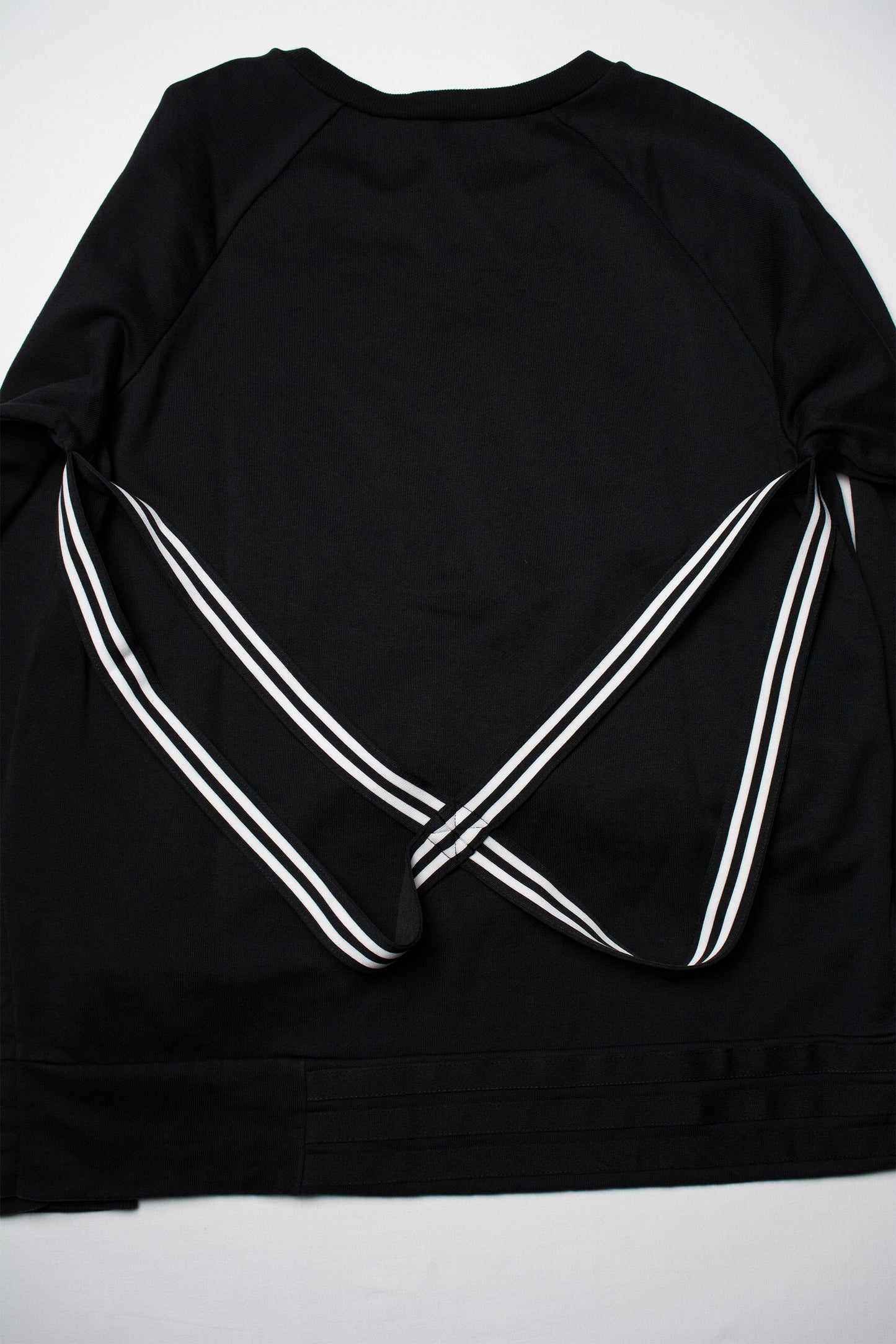 Y-3 - A/W 2015 - crewneck with back straps - women's size S