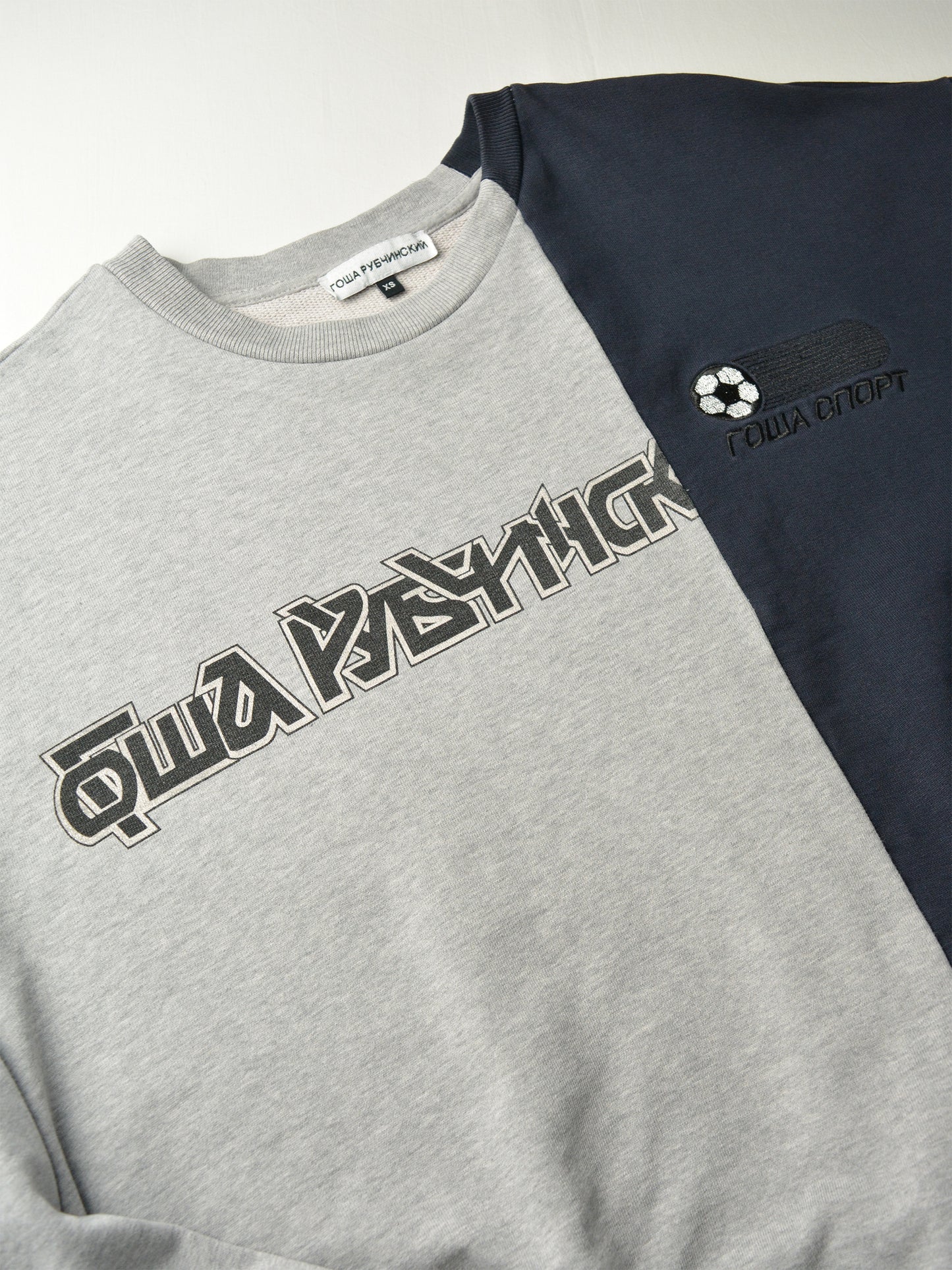 Gosha Rubchinskiy - S/S 2018 - split crewneck (grey/navy) - size XS