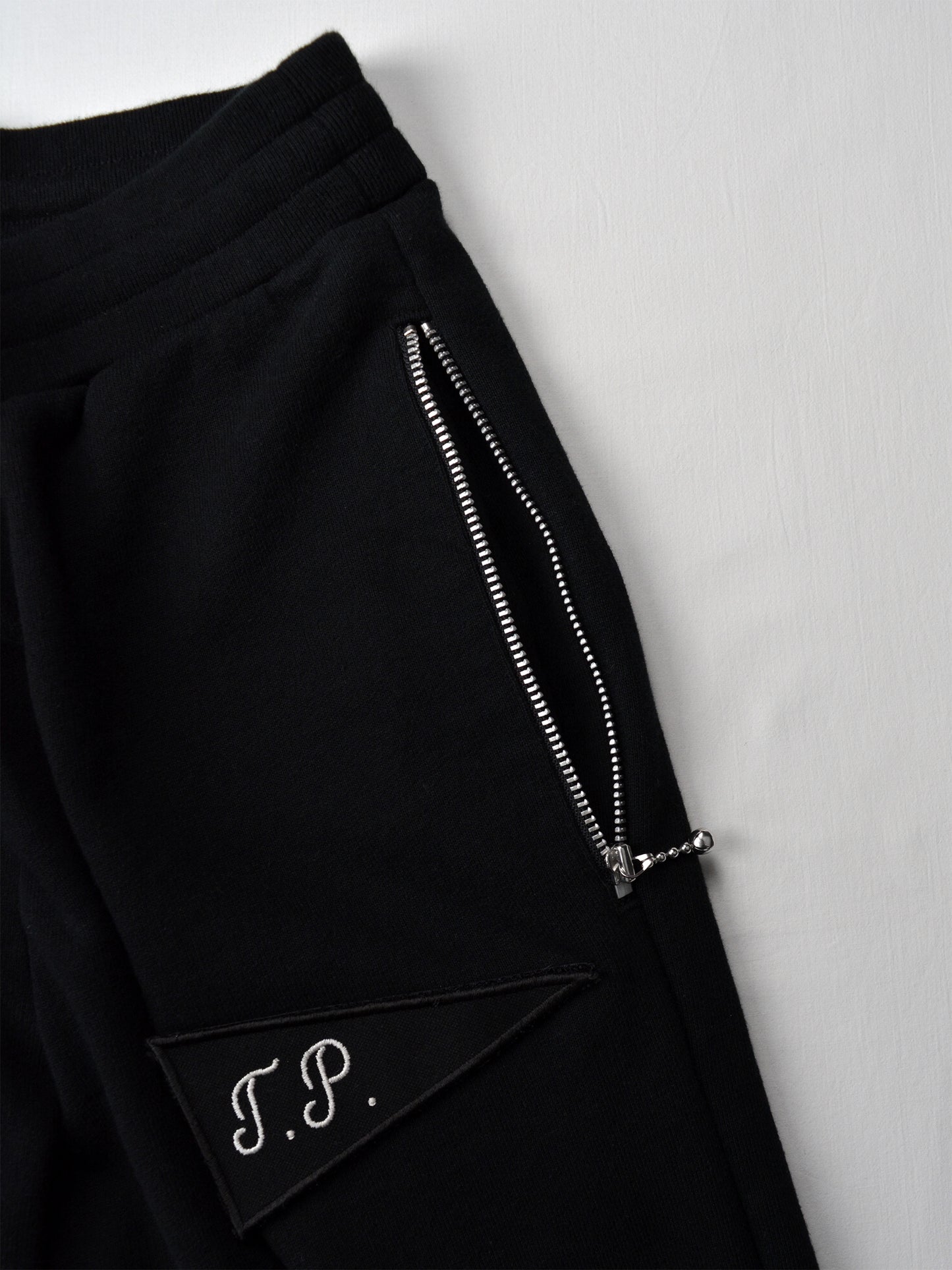 Gosha Rubchinskiy - A/W 2018 - black label sweatpants (black) - size S