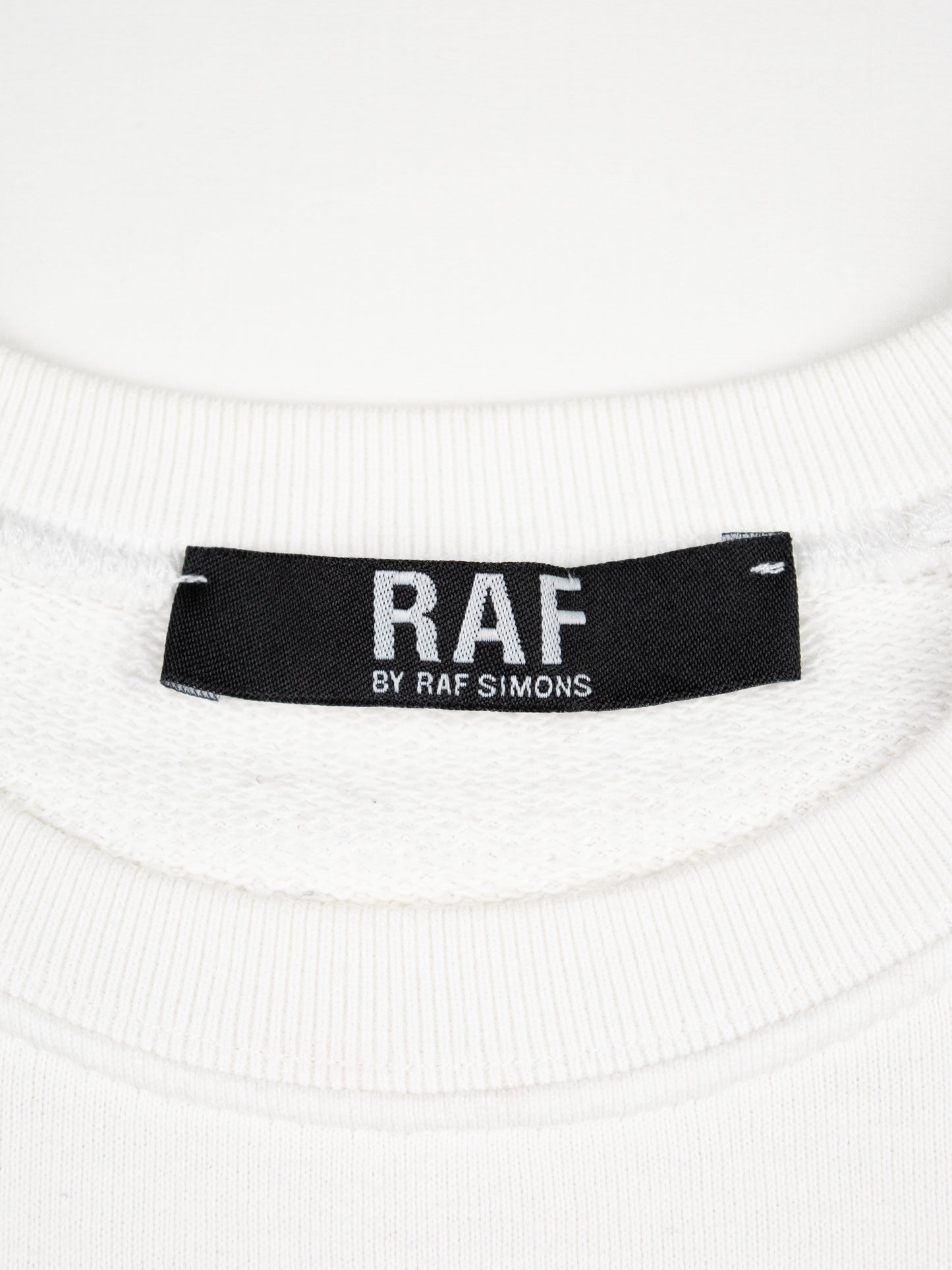 RAF by Raf Simons - A/W 2007 - "Flying Saucers for Everybody" crewneck (white) - size M