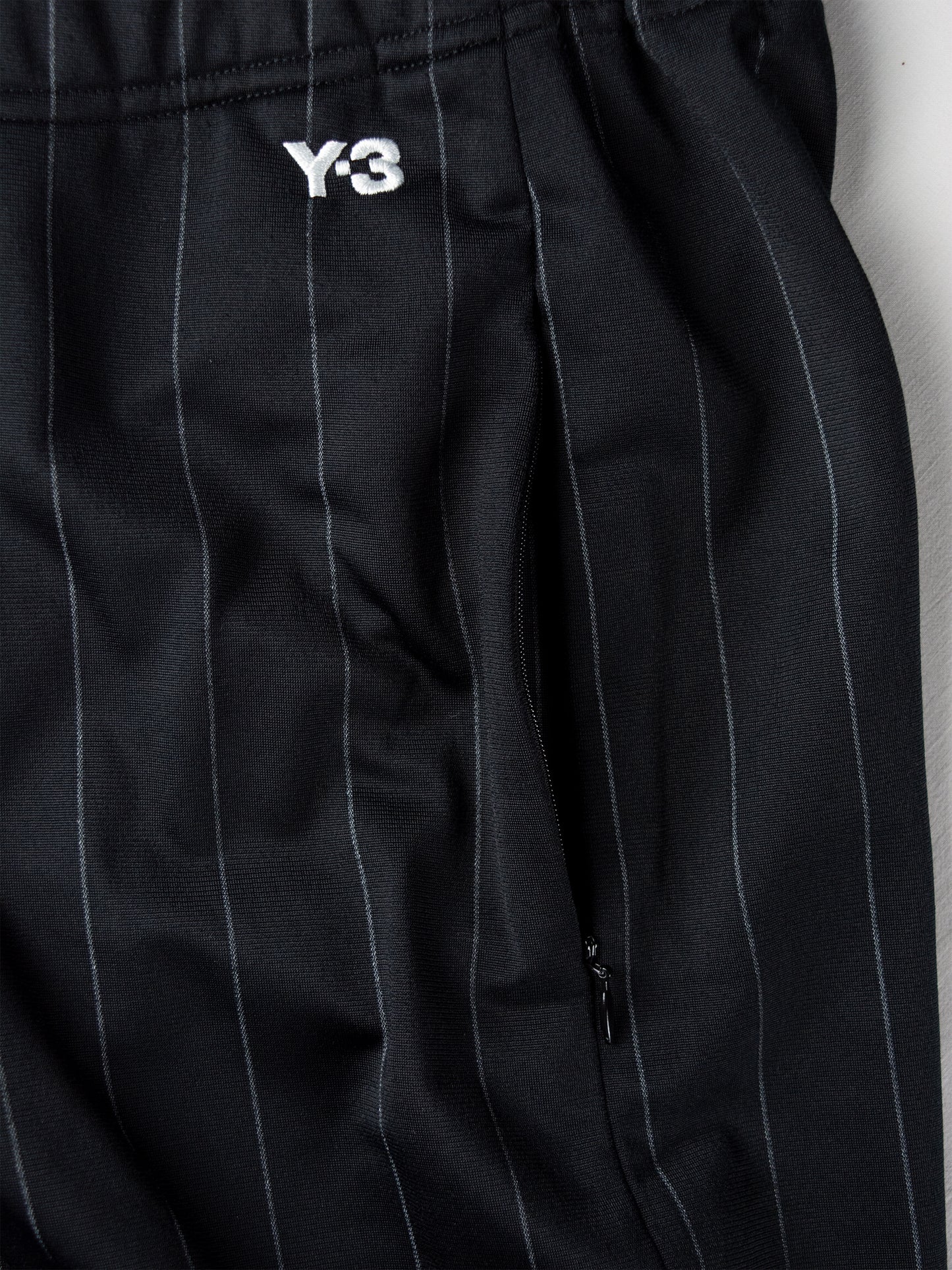 Y-3 - S/S 2003 - pinstriped sporty skirt - size M