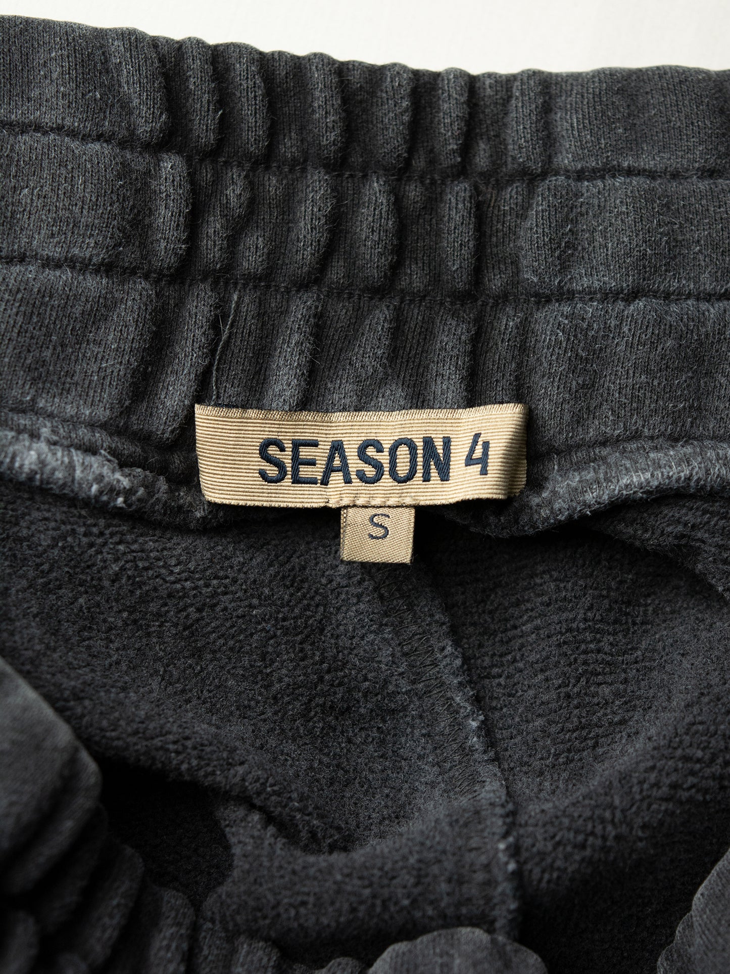 YEEZY Season 4 (2017) - sweatpants (Bat) - size S