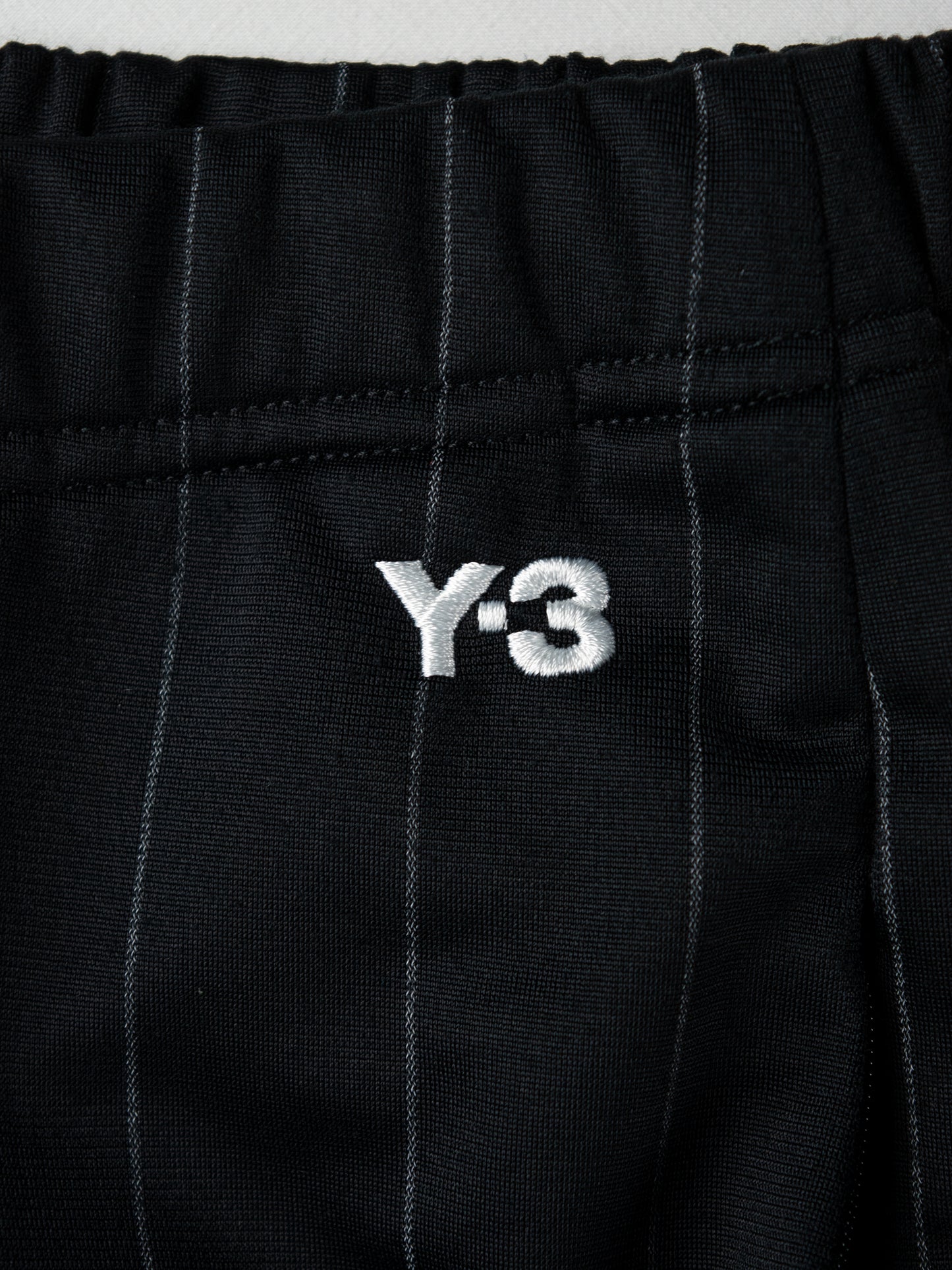 Y-3 - S/S 2003 - pinstriped sporty skirt - size M
