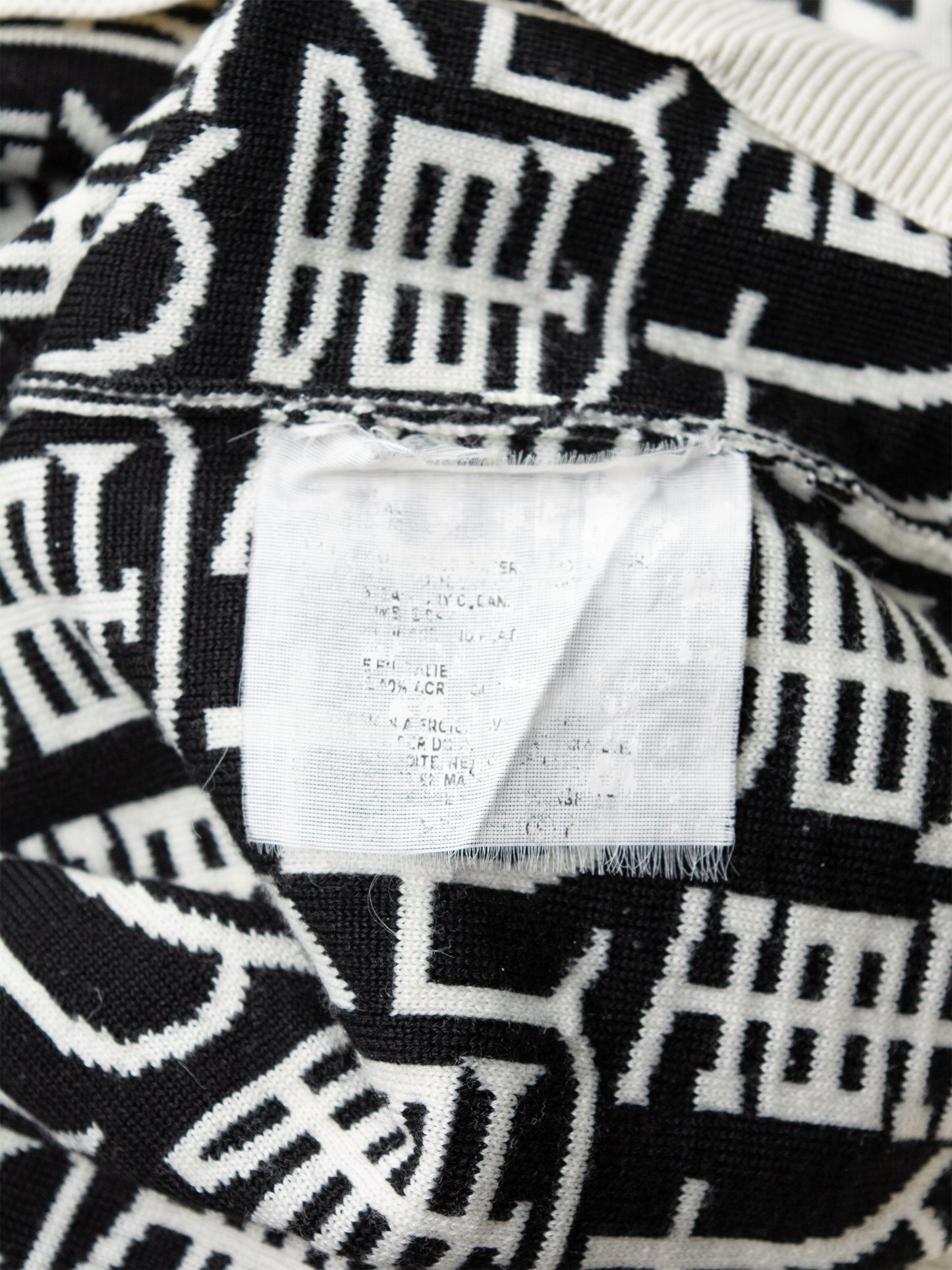 Gosha Rubchinskiy - A/W 2015 - chinese "Sport" sweater (white) - size M
