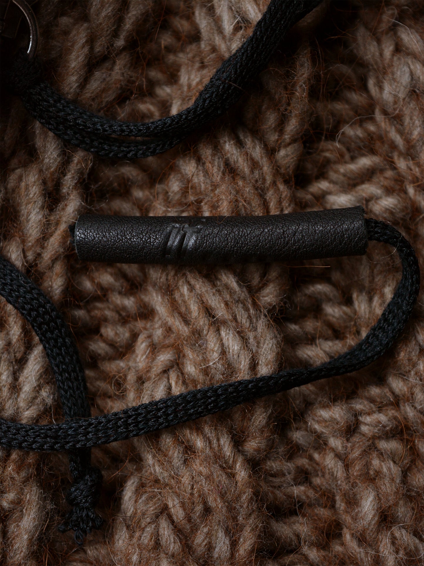 if only was true.... - heavy wool jacket with real fur applications - size 46