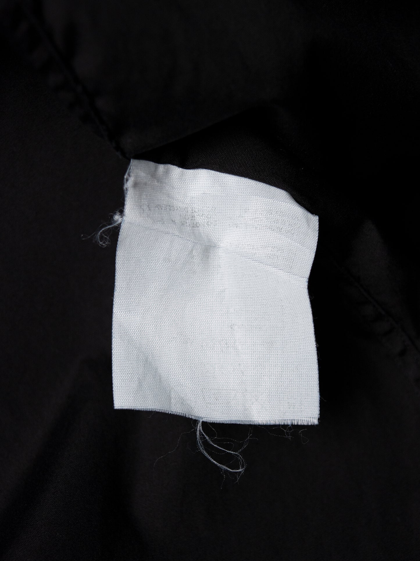 Helmut Lang - 2000s - pointed hem sleeveless shirt (black) - women's size 38