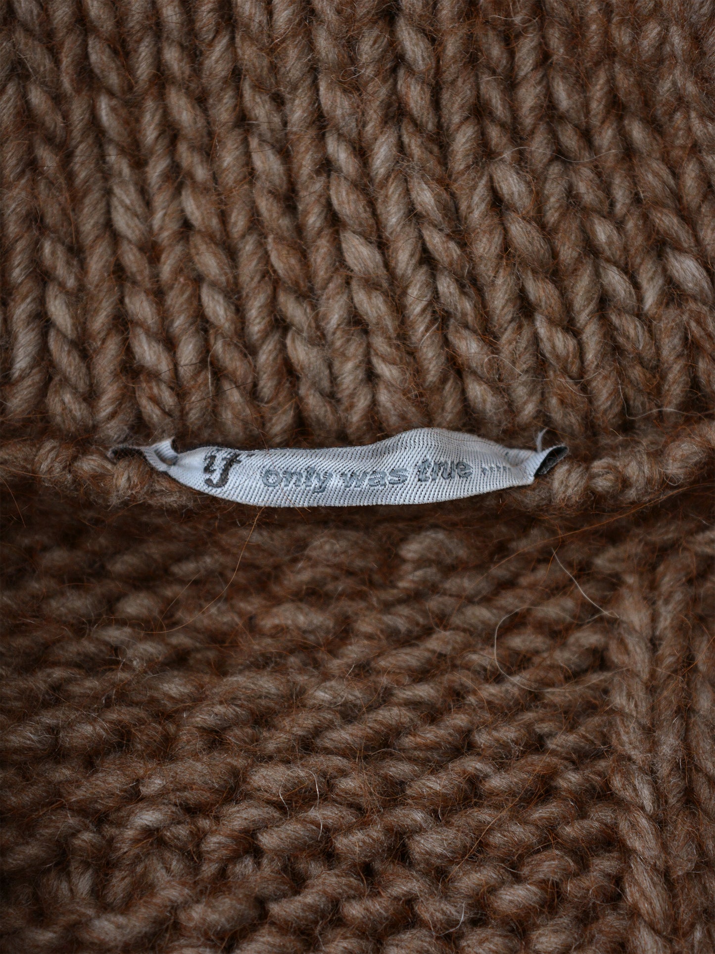 if only was true.... - heavy wool jacket with real fur applications - size 46