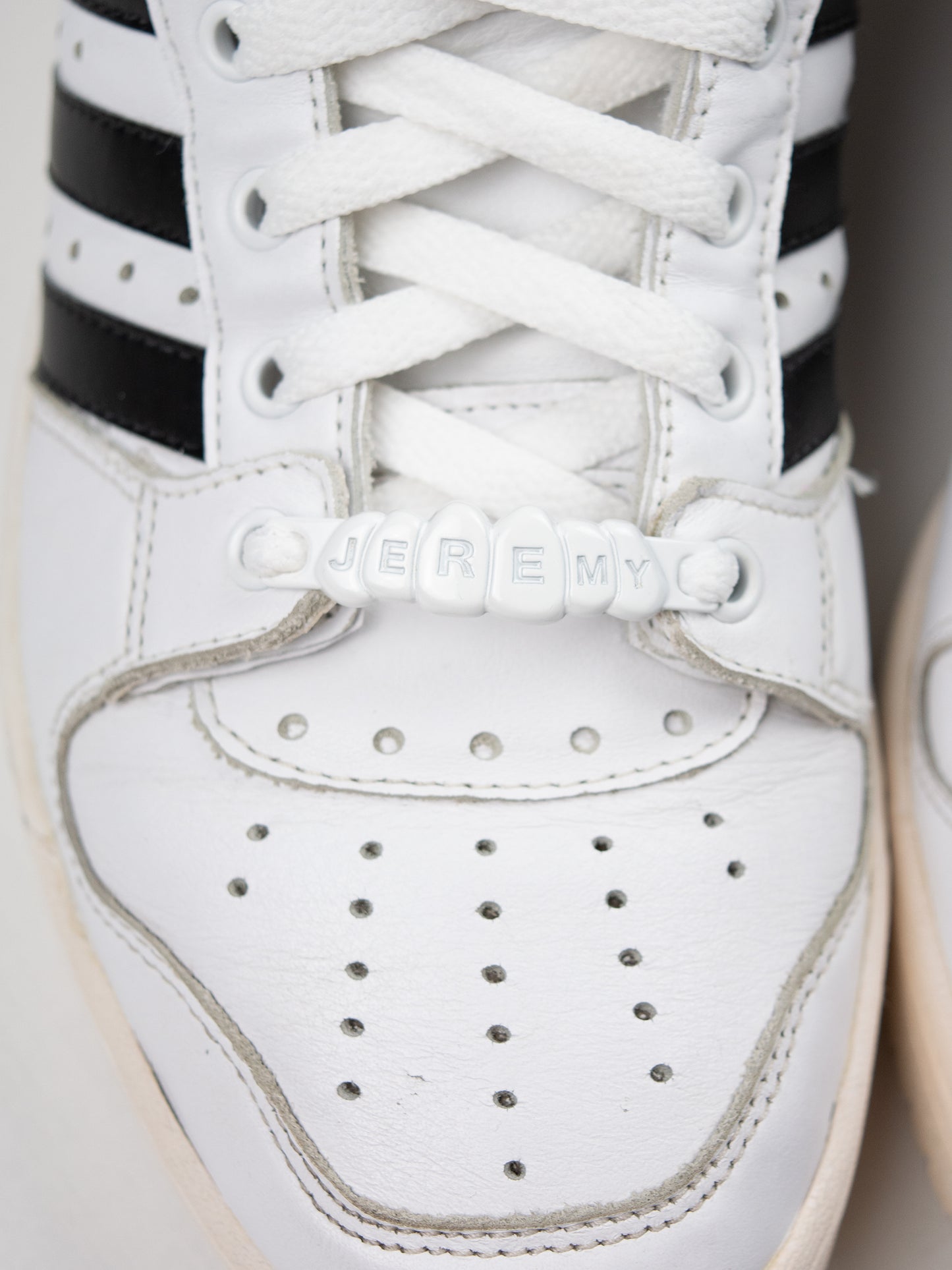adidas Originals by Jeremy Scott - A/W 2010 - JS Wings 2.0 "OG" - size 42 2/3