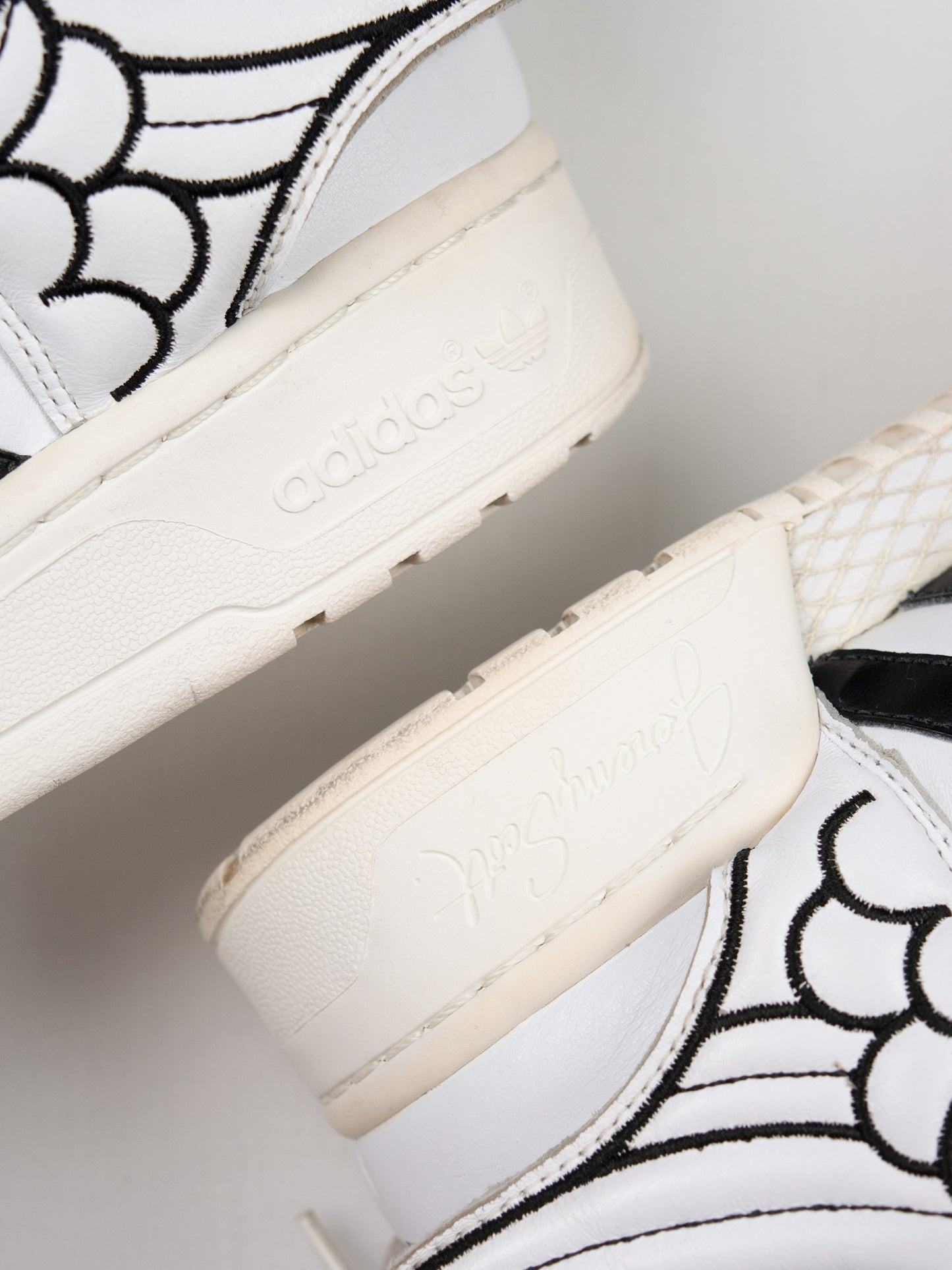 adidas Originals by Jeremy Scott - A/W 2010 - JS Wings 2.0 "OG" - size 42 2/3