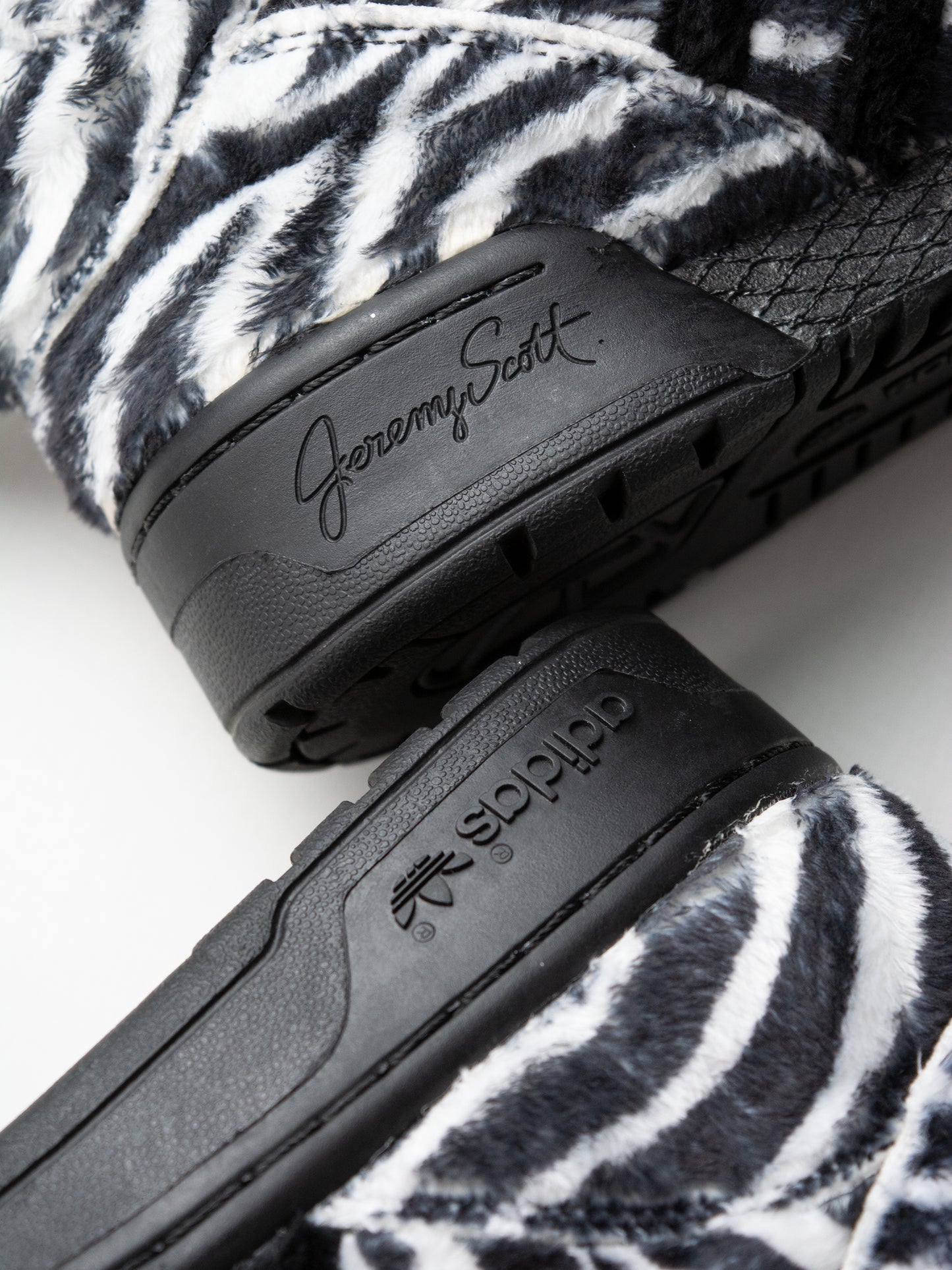 adidas Originals by Jeremy Scott - A/W 2013 - JS Zebra - size 39 1/3