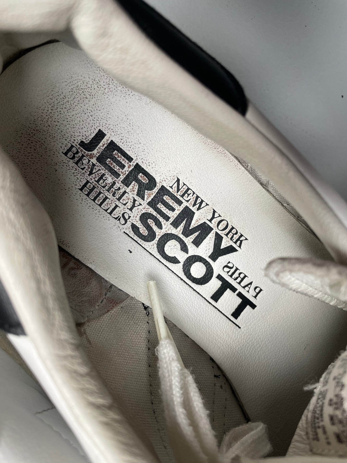 adidas Originals by Jeremy Scott A/W 2015 JS Superstar Wings (white/black) - size 42