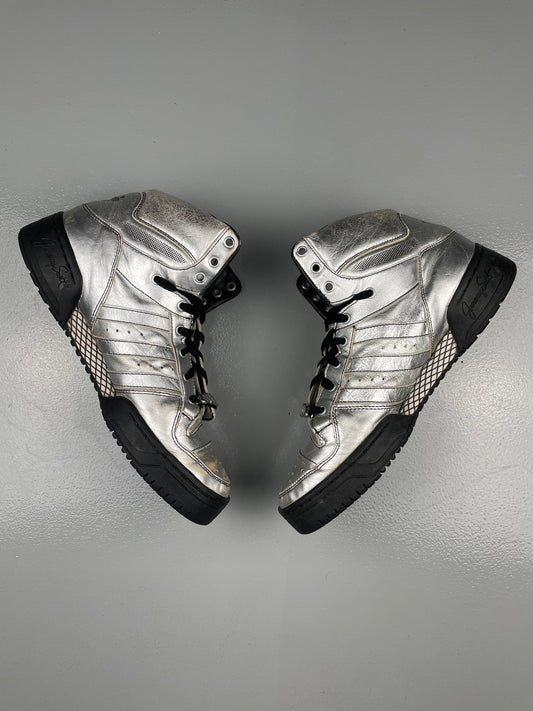 adidas X Jeremy Scott A/W 2009 JS Wings 1.0 (Metallic Silver/Black) - size 43 1/3