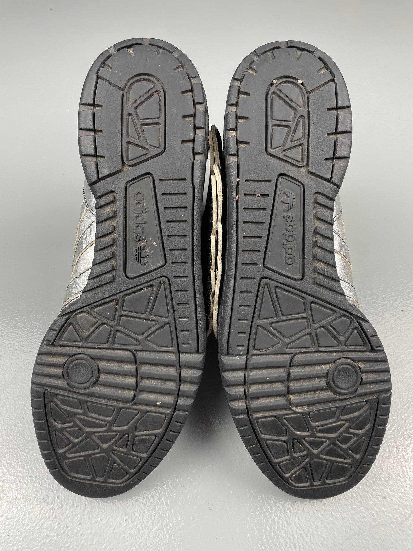 adidas X Jeremy Scott A/W 2009 JS Wings 1.0 (Metallic Silver/Black) - size 43 1/3