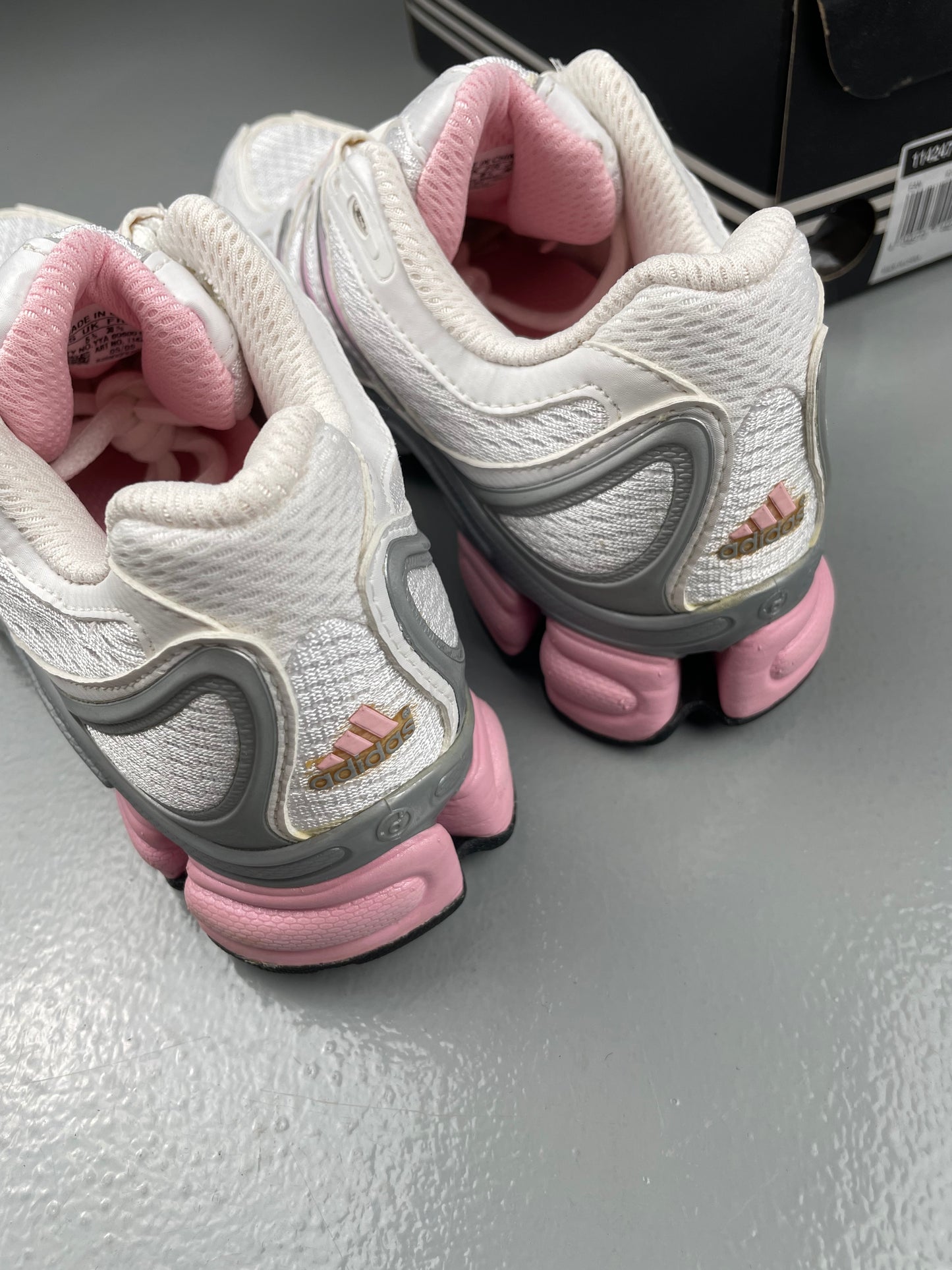 deadstock 2005 adidas a3 Cushion (white/pink) - size 38 2/3