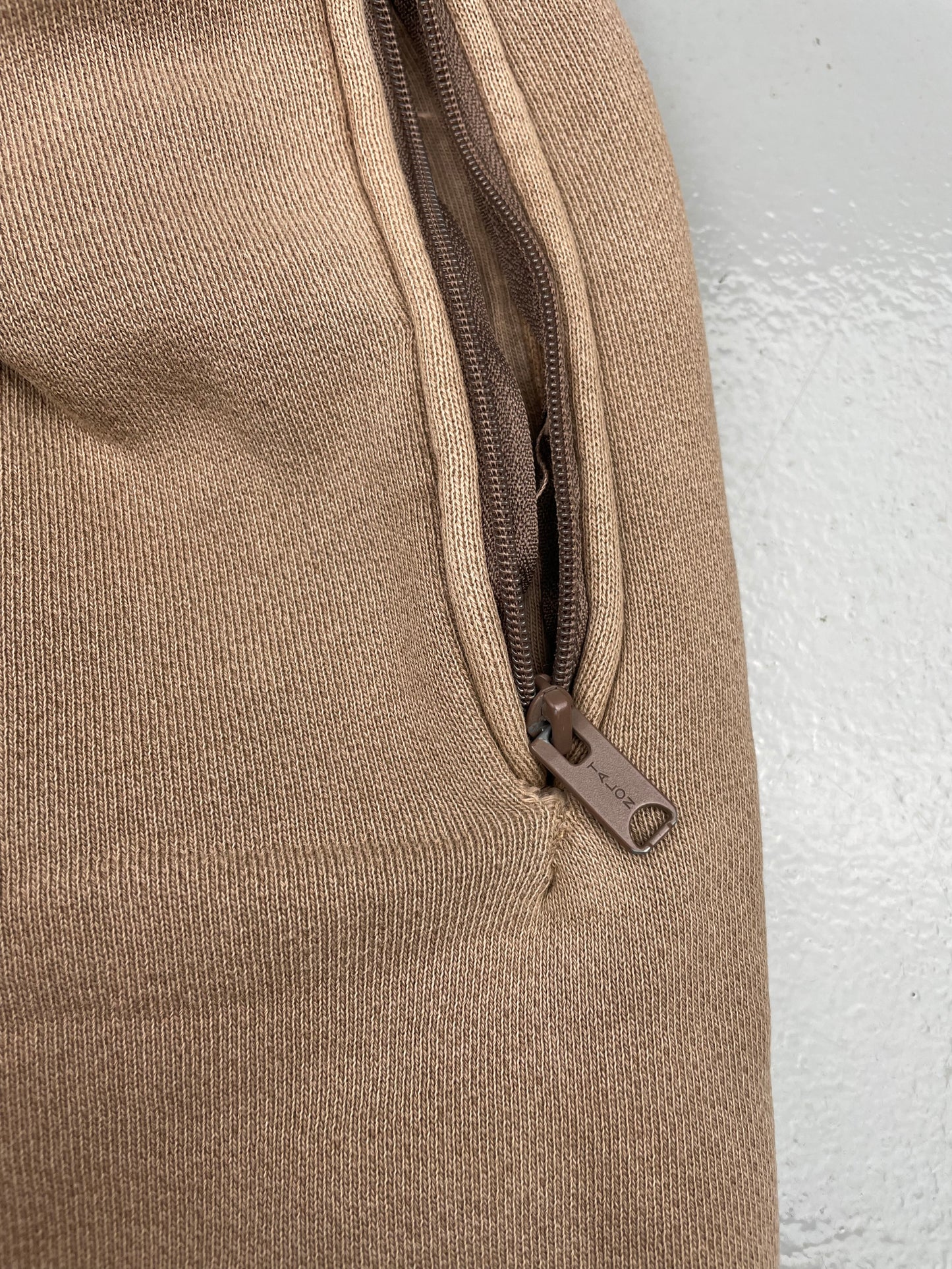 YEEZY Season 6 shorts (Trench) - size S