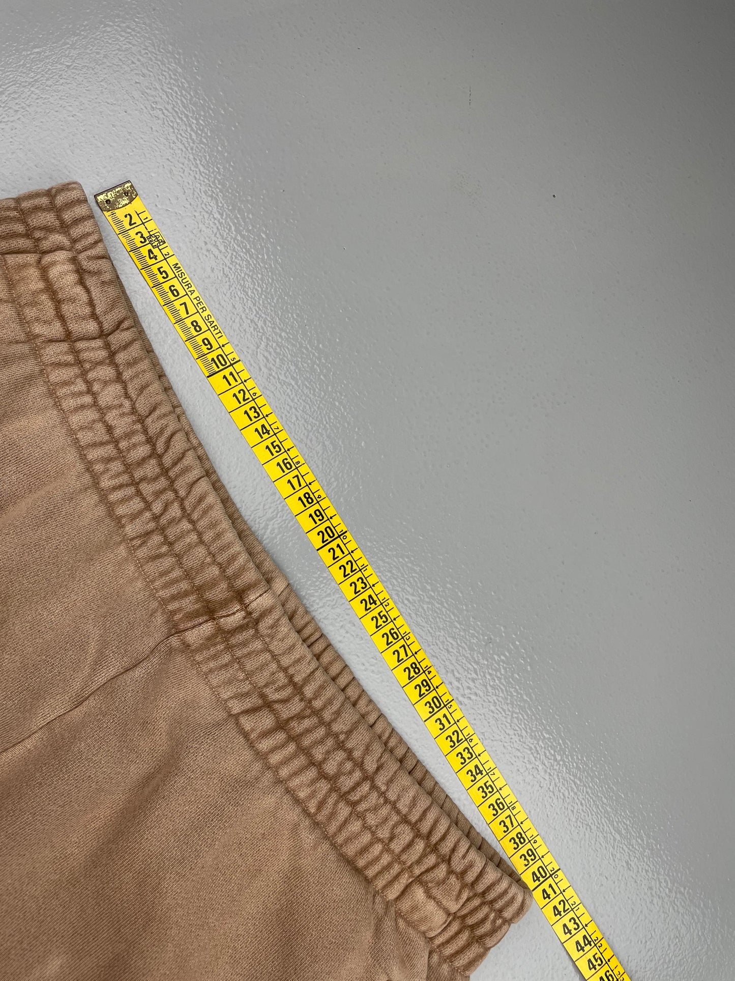 YEEZY Season 6 shorts (Trench) - size S