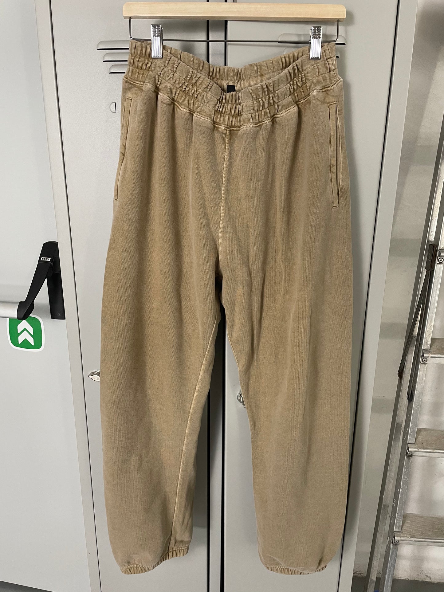 YEEZY Season 3 Earth sweatpants - size M