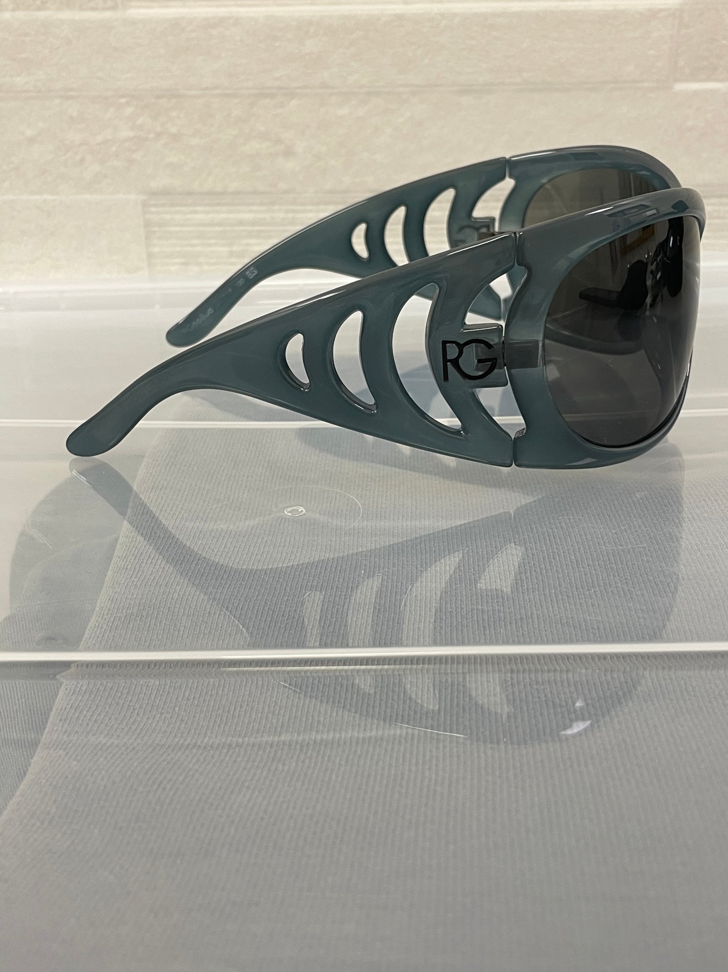 2006 Romeo Gigli RG66806 sunglasses