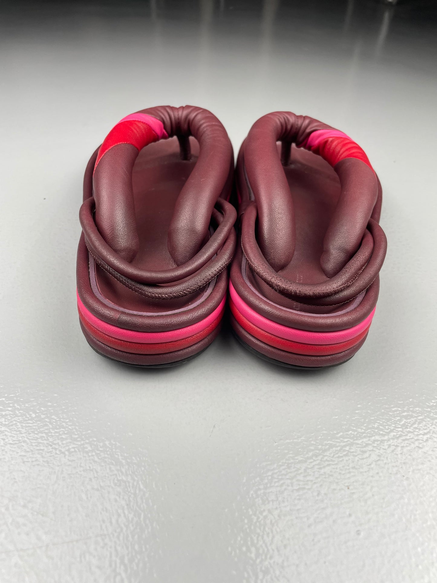 Isabel Marant leather puffy flip-flops - size 38