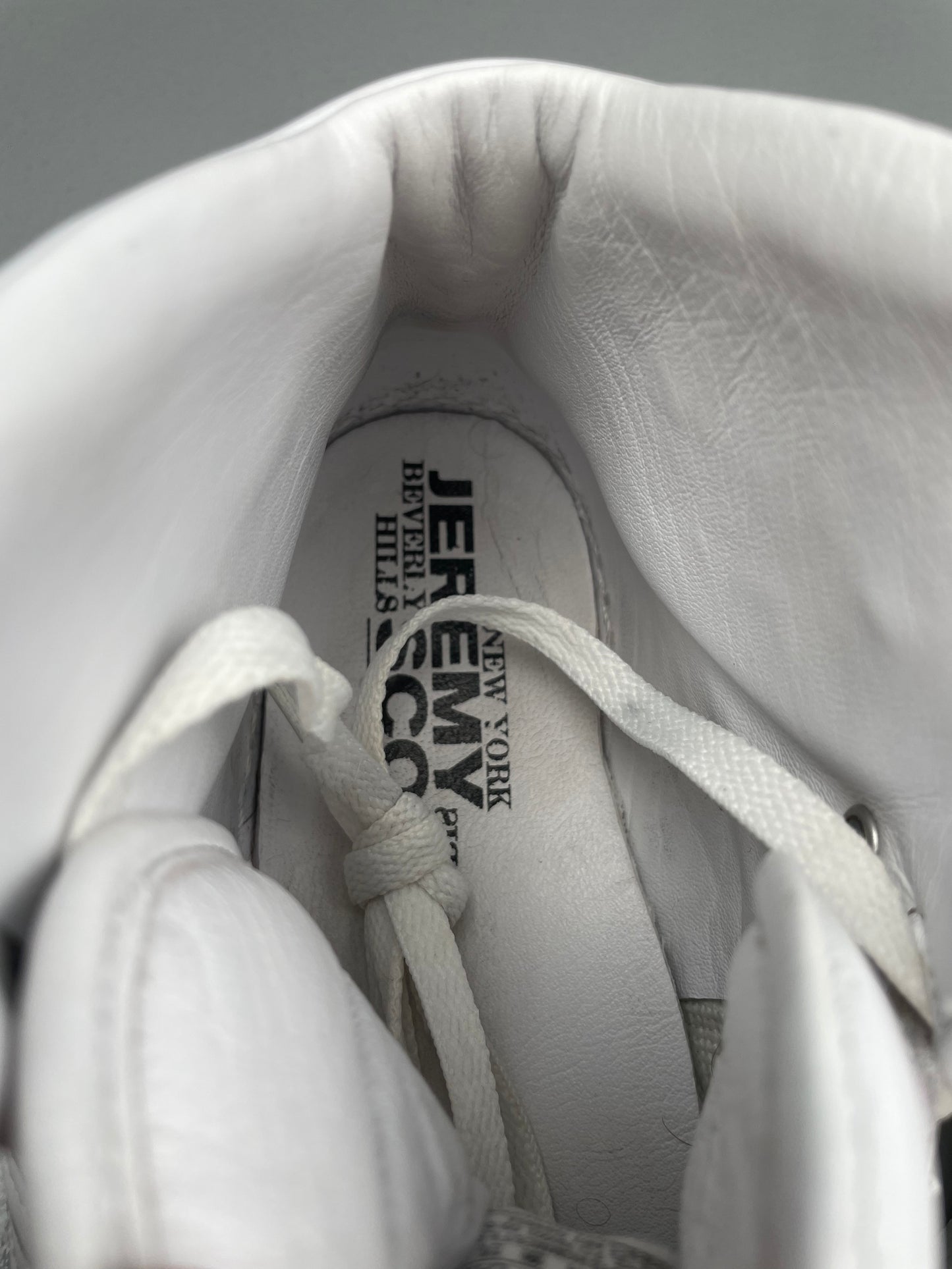 adidas Originals by Jeremy Scott 2009 JS Wings (white/silver) - size 44