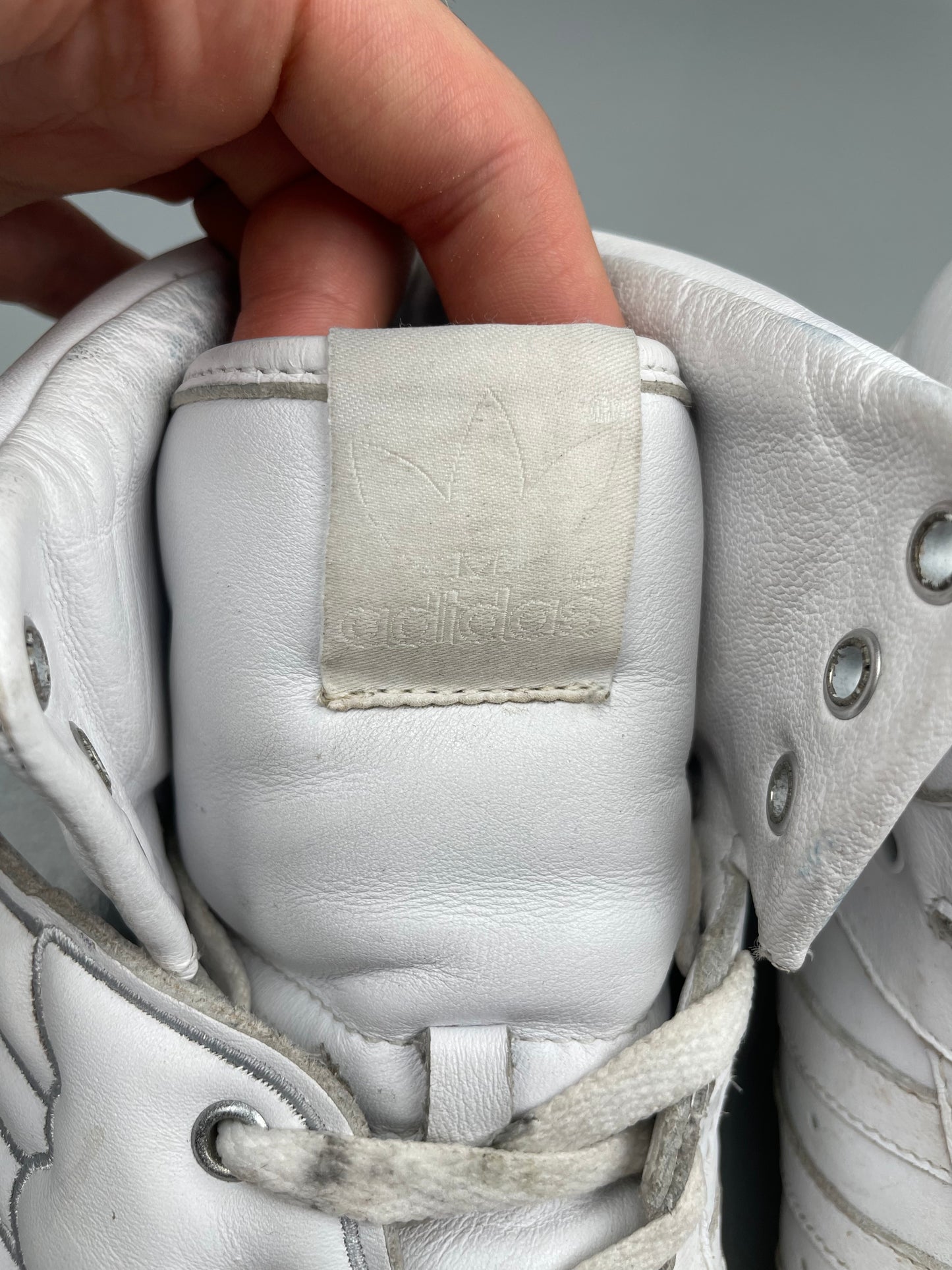 adidas Originals by Jeremy Scott S/S 2009 JS Wings 1.0 (white/silver) - size 44 2/3