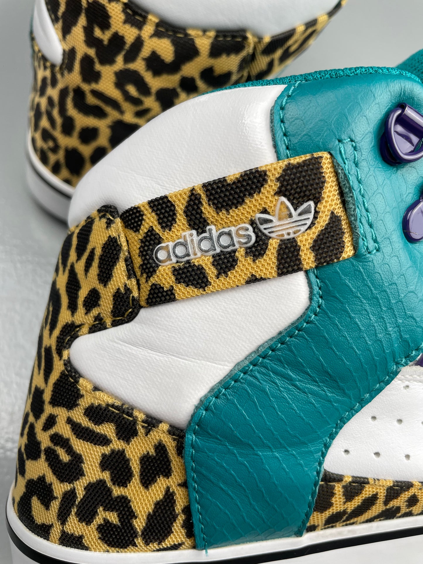 adidas Originals by Jeremy Scott A/W 2011 JS Bones "OG" - size 41 1/3