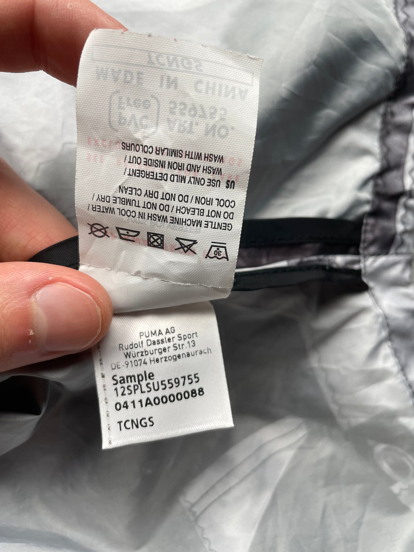 sample Puma Urban Mobility by Hussein Chalayan men's poncho windbreaker - size M