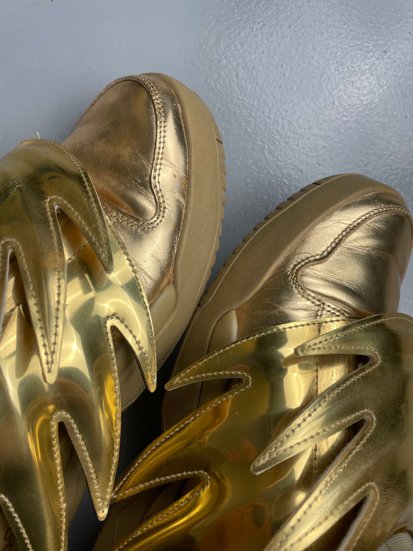adidas Originals by Jeremy Scott S/S 2015 JS Wings 3.0 (Gold) - size 40