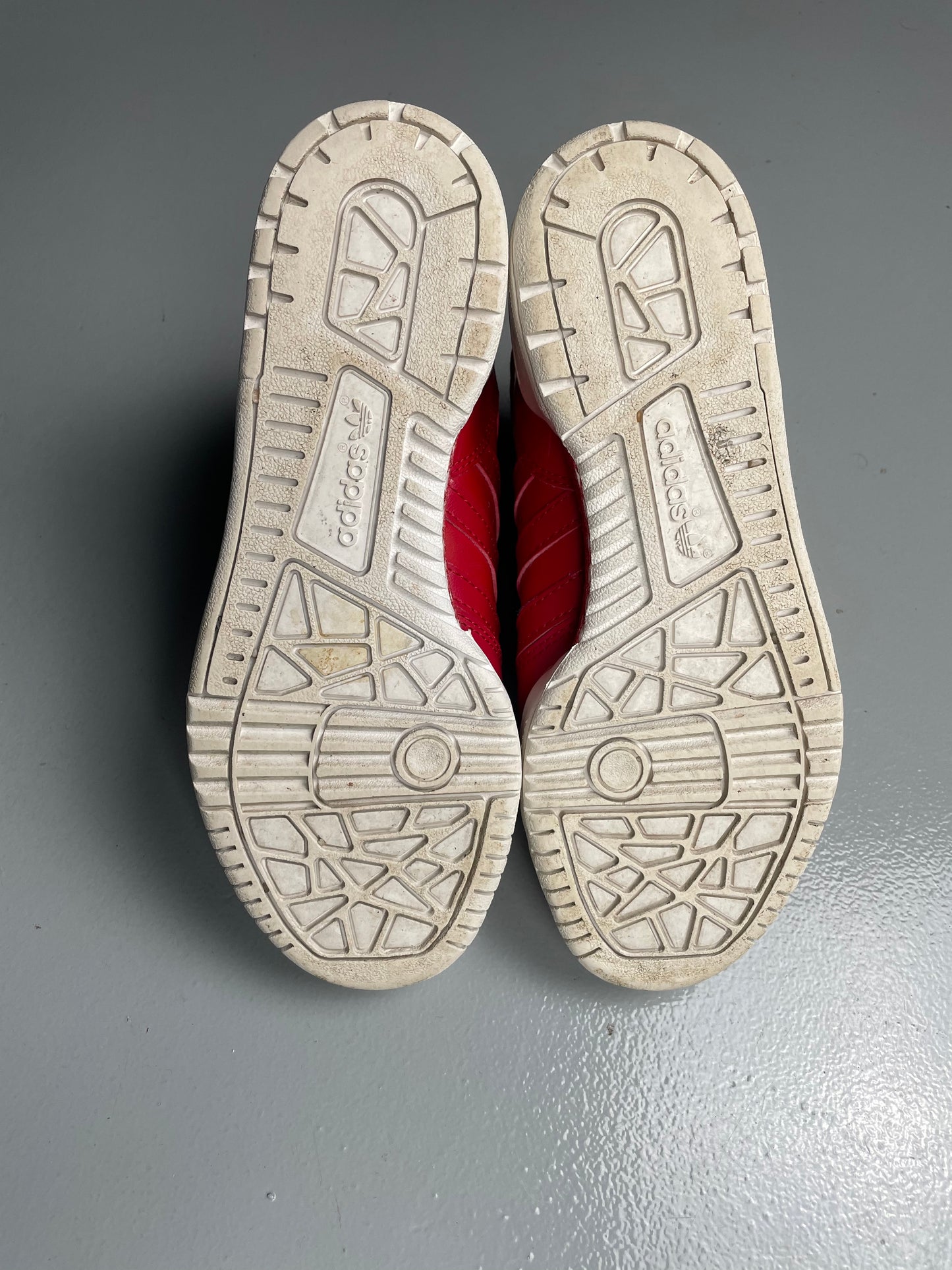 2012 adidas Originals Metro Attitude Logo Heart (red) - size 36 2/3