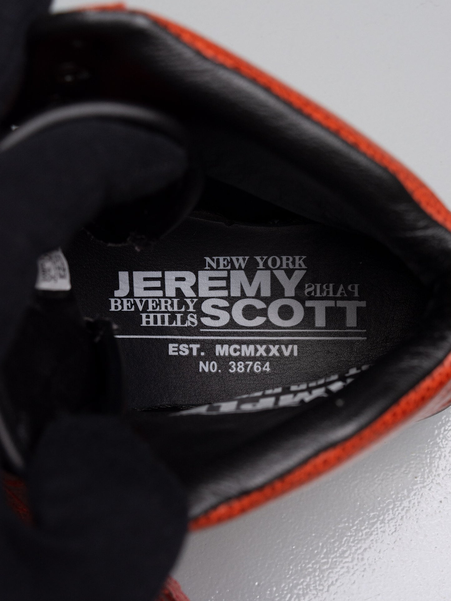 (sample) adidas Originals by Jeremy Scott A/W 2015 JS Wings Basketball - size 42 2/3