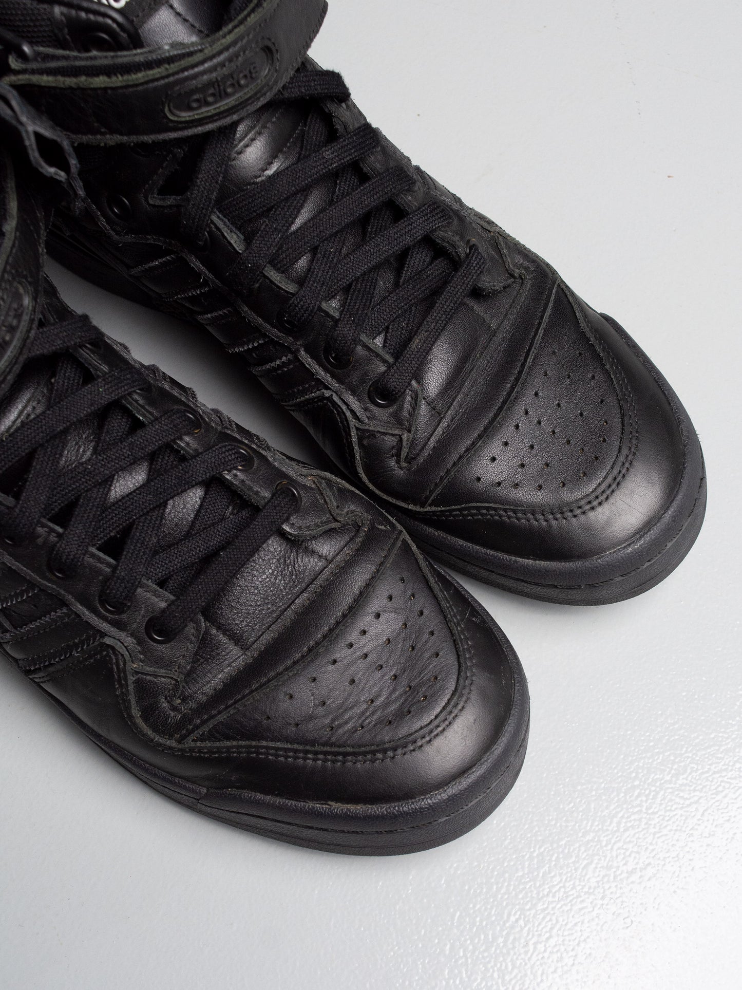 adidas Originals X Jeremy Scott 2022 JS Wings 4.0 (black) - size 44