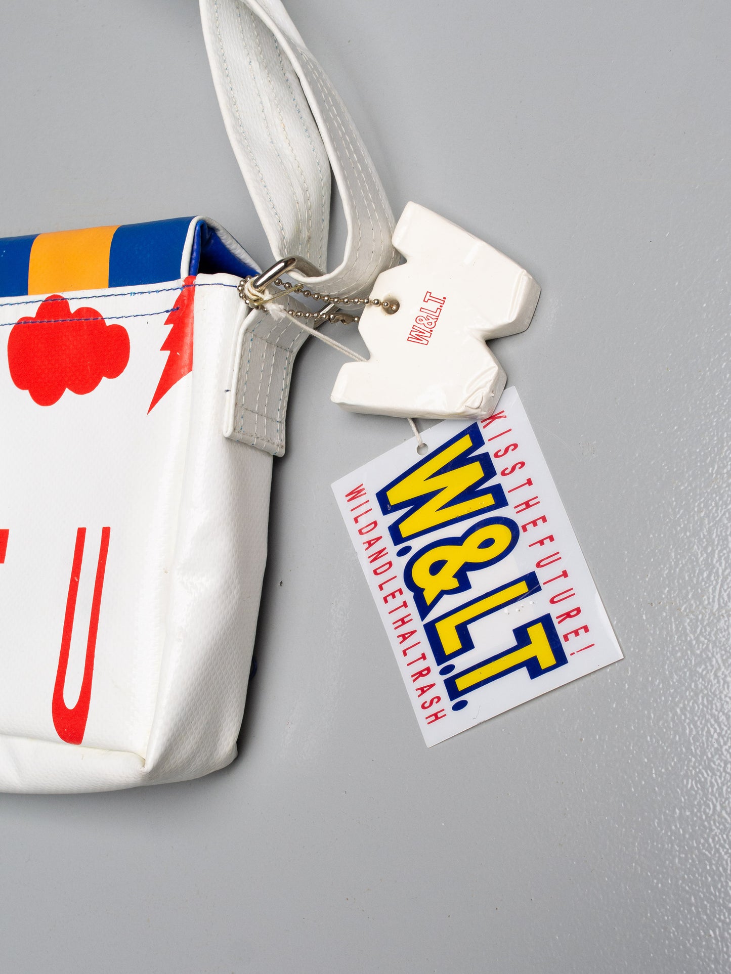 early 2000s Wild & Lethal Trash messenger bag