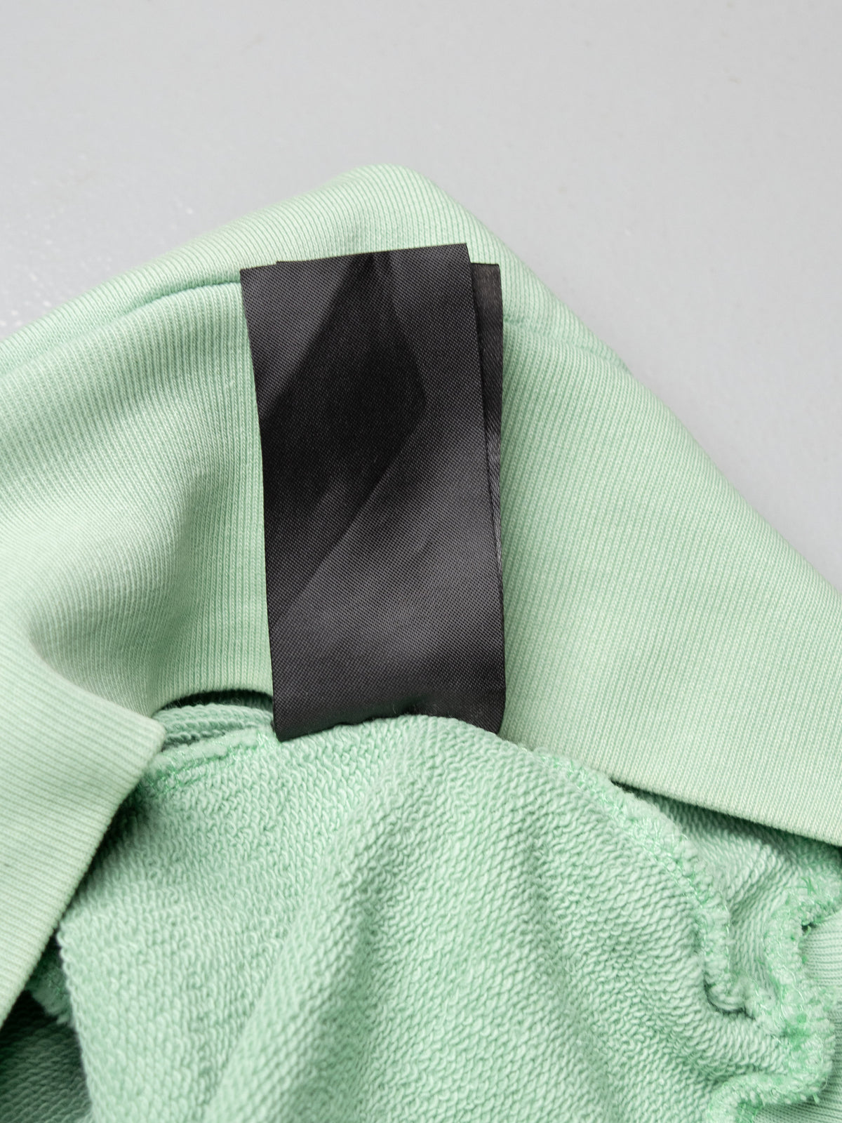 Raf Simons - Archive Redux (2021) - AW02 "Nebraska" oversized distressed crewneck - size 1