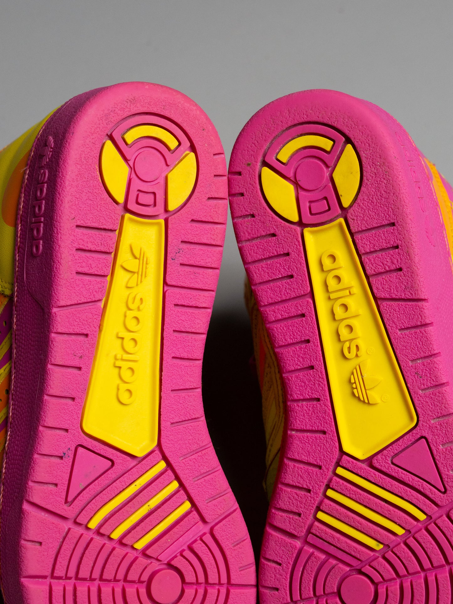 adidas Originals by Jeremy Scott A/W 2013 JS Instinct Hi Neon Camo - size 38