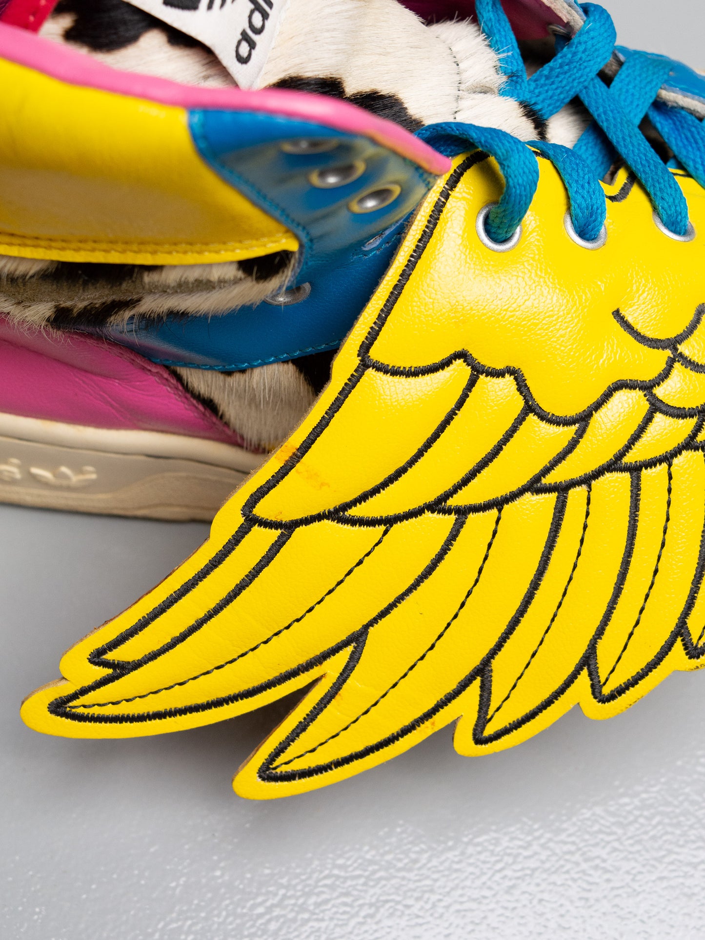 adidas Originals by Jeremy Scott X 2NE1 S/S 2012 JS Wings - size 44 2/3
