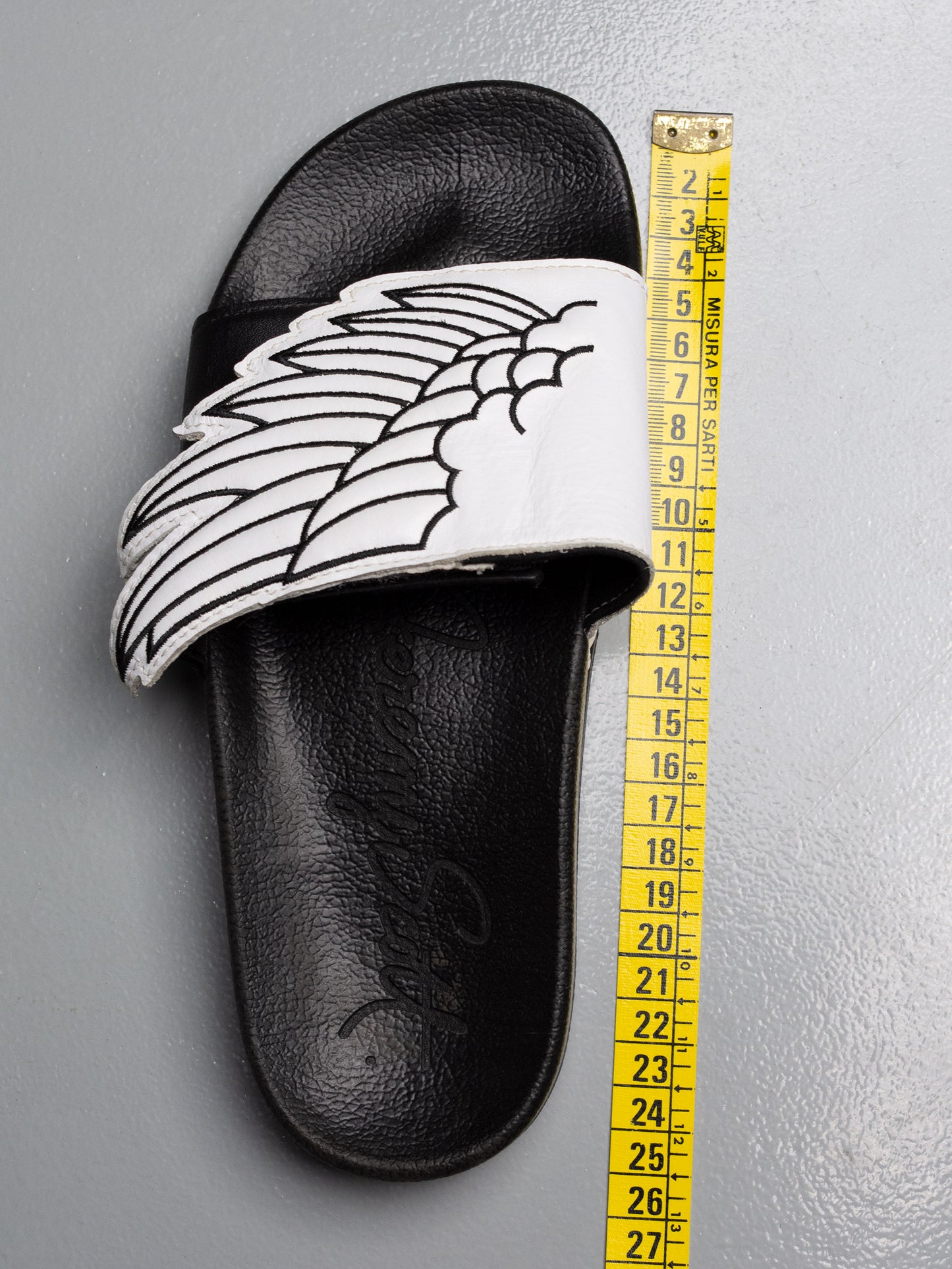 adidas Originals by Jeremy Scott S/S 2011 JS Wings Adilette - size 6
