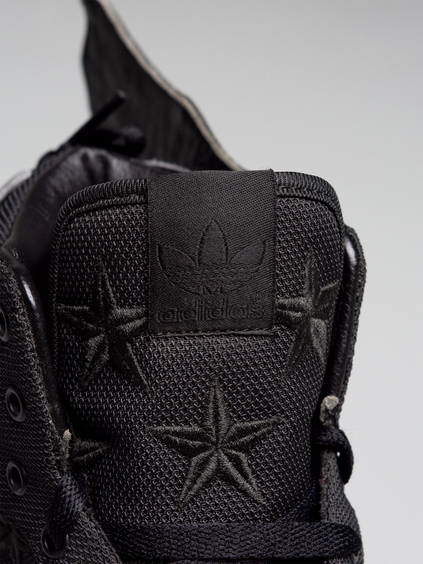 adidas Originals by Jeremy Scott X A$AP Rocky 2013 JS Wings 2.0 Black Flag - size 39 1/3