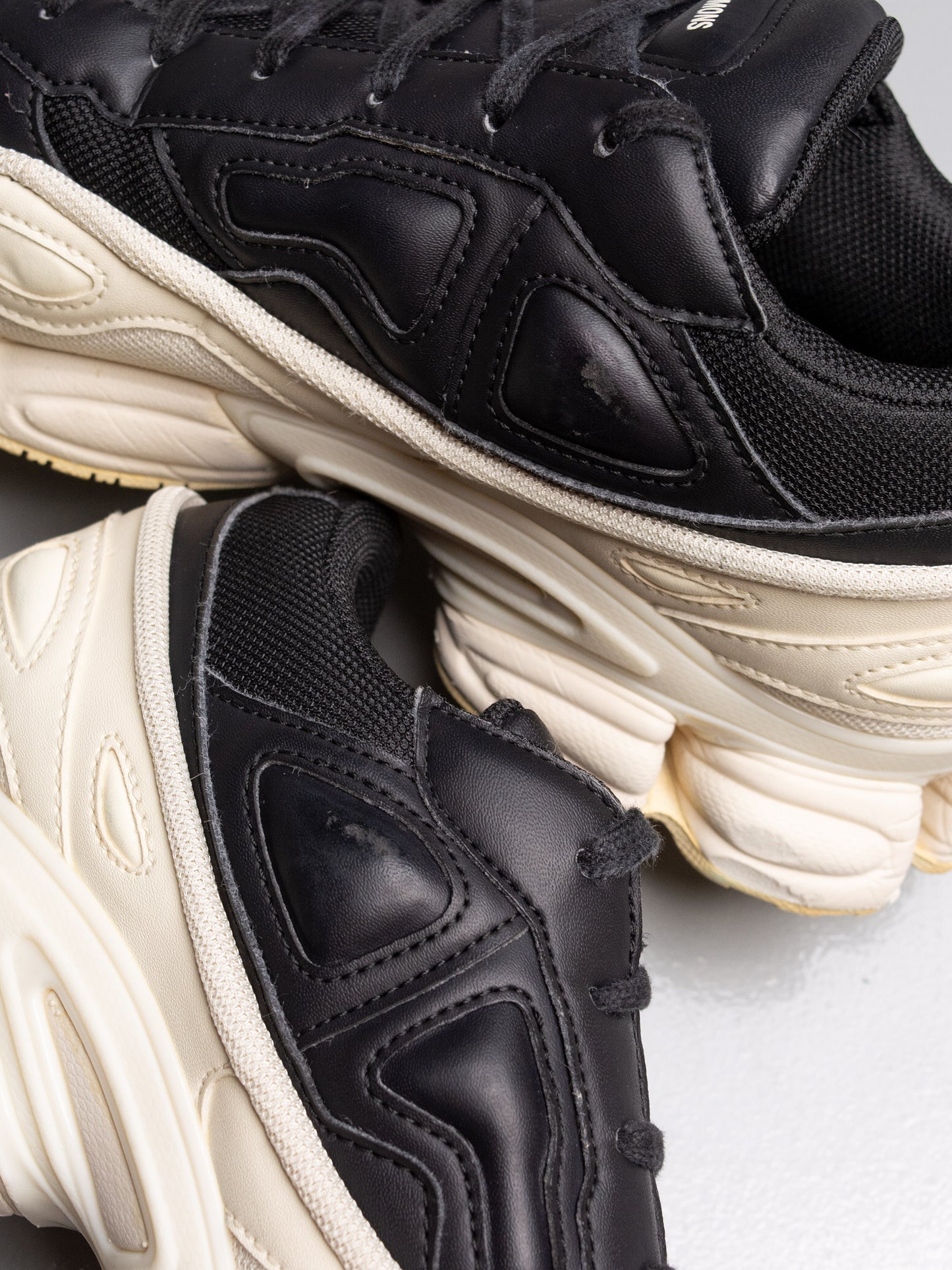 adidas X Raf Simons - A/W 2018 - RS Ozweego (white/black) - size 44