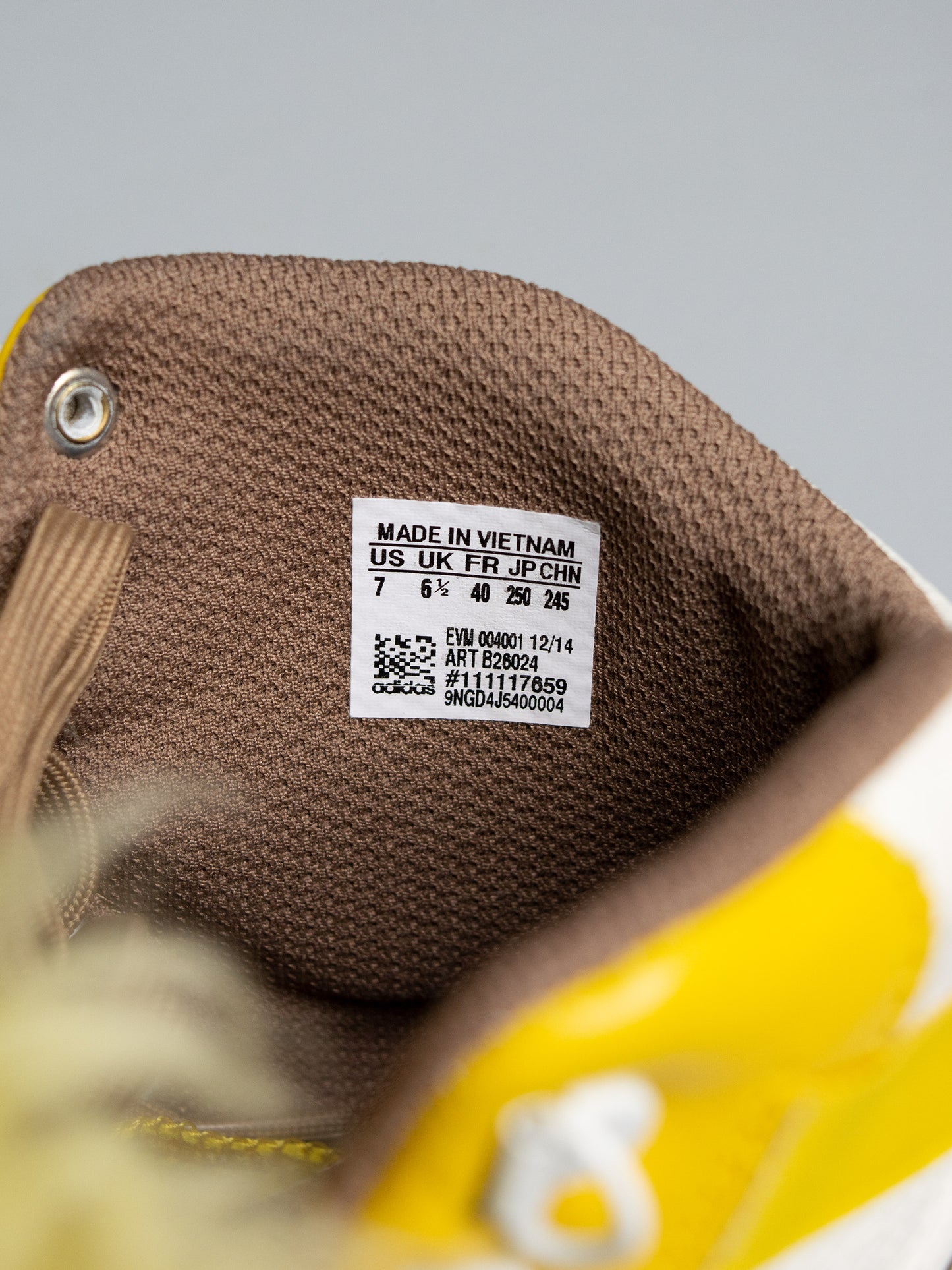 adidas Originals by Jeremy Scott S/S 2015 JS Bones Fur - size 40