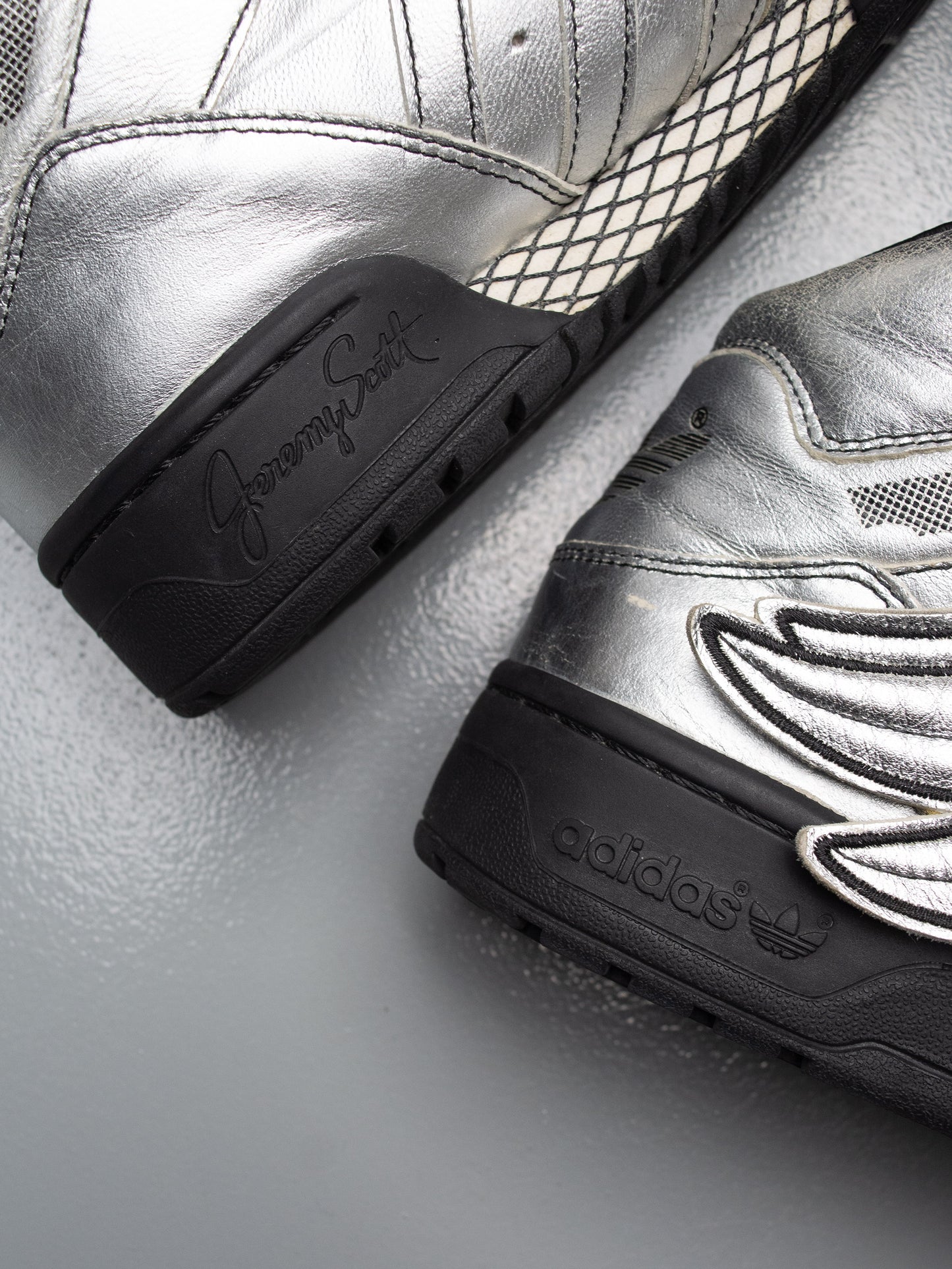 adidas Originals by Jeremy Scott A/W 2009 JS Wings (Metallic Silver/Black) - size 42