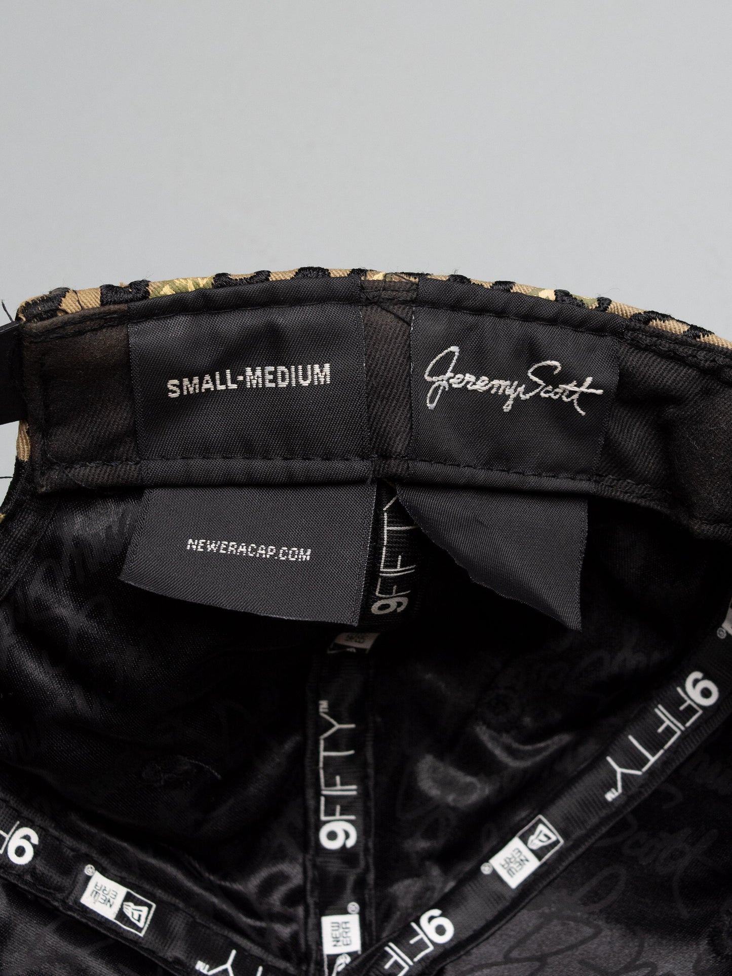 New Era X Jeremy Scott - S/S 2013 - leopard embroidered 9Fifty snapback - size S/M