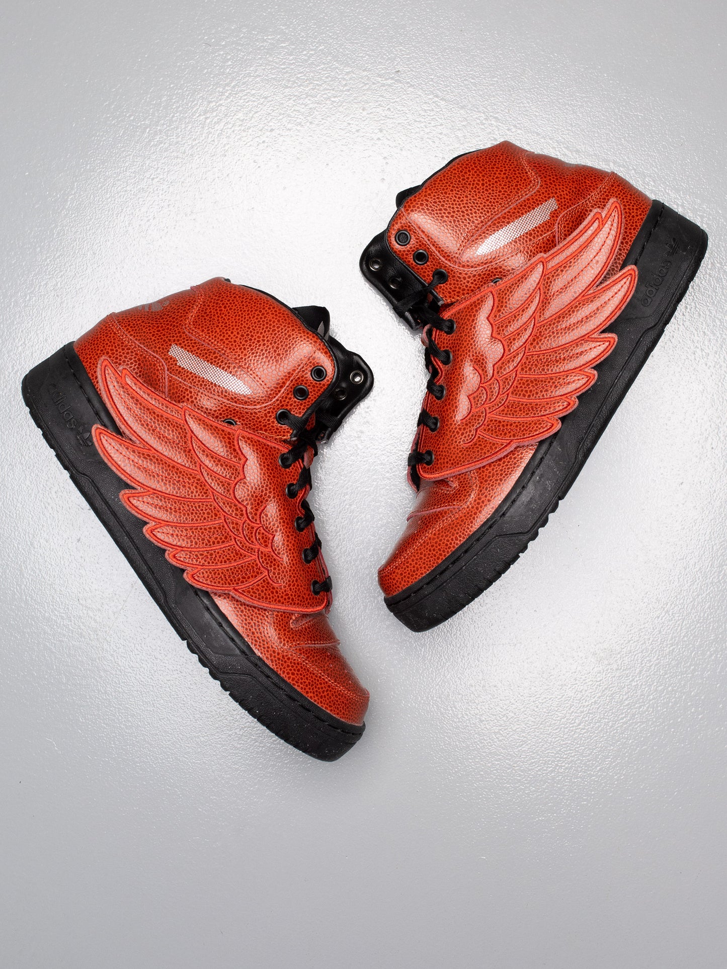 (sample) adidas Originals by Jeremy Scott A/W 2015 JS Wings Basketball - size 42 2/3
