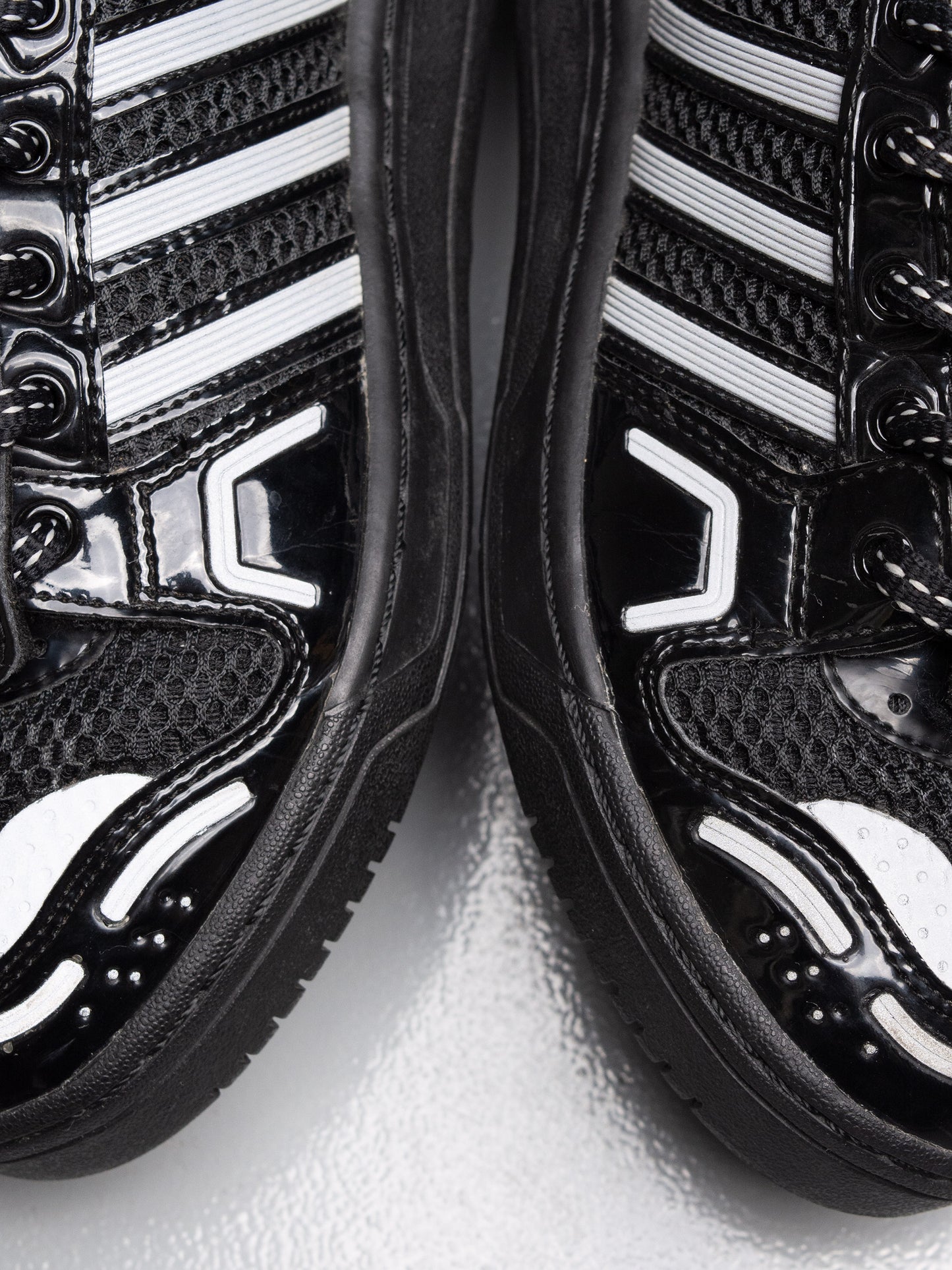 adidas Originals by Jeremy Scott 2015 JS Wings 2.0 Mesh (black) - size 39 1/3