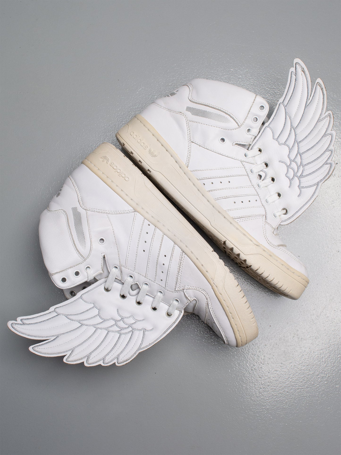 adidas Originals by Jeremy Scott S/S 2009 JS Wings (white/silver) - size 44 2/3