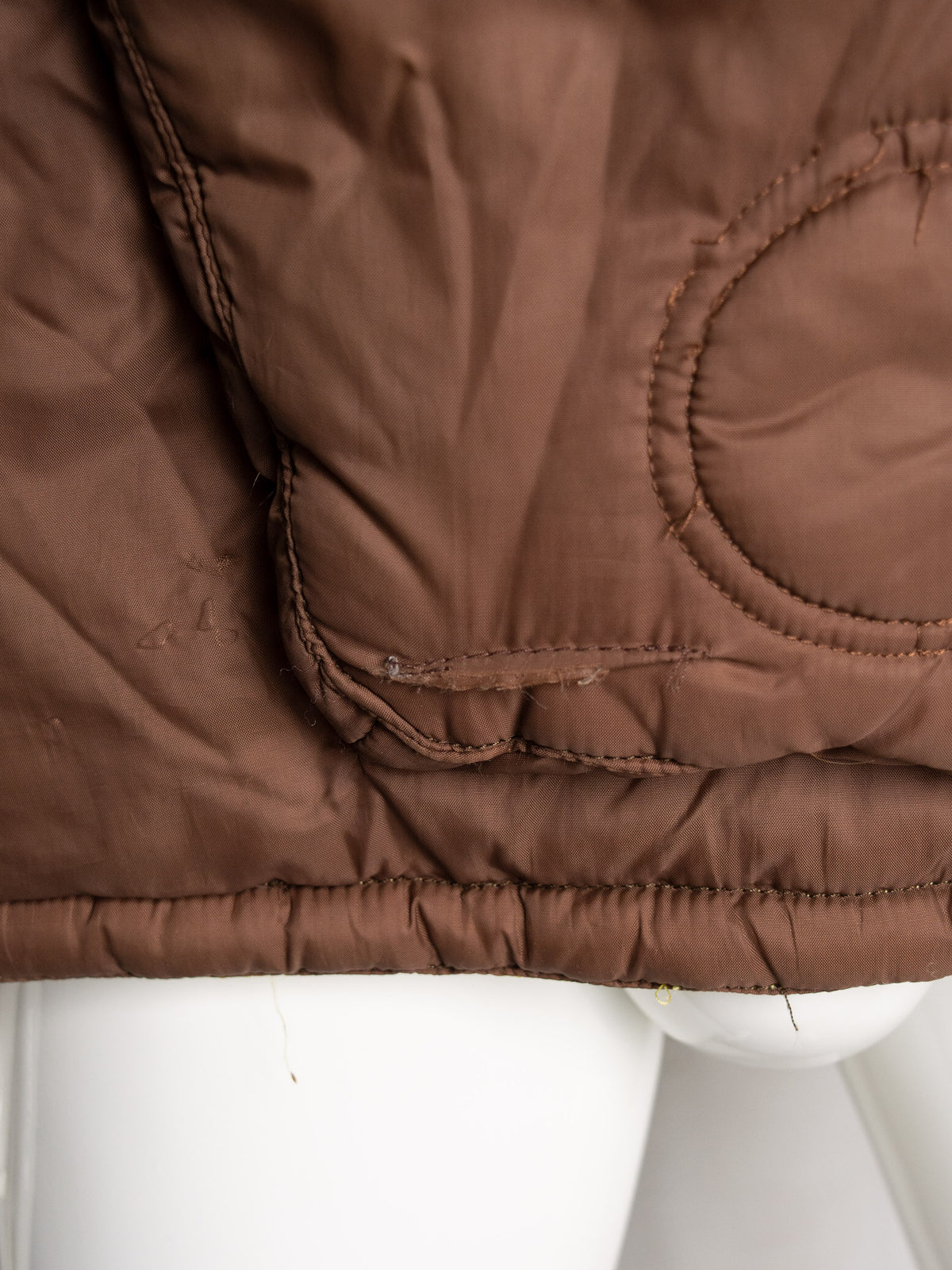 W.&L.T. - A/W 1996 - oversized puffer anorak (brown) - men's size S